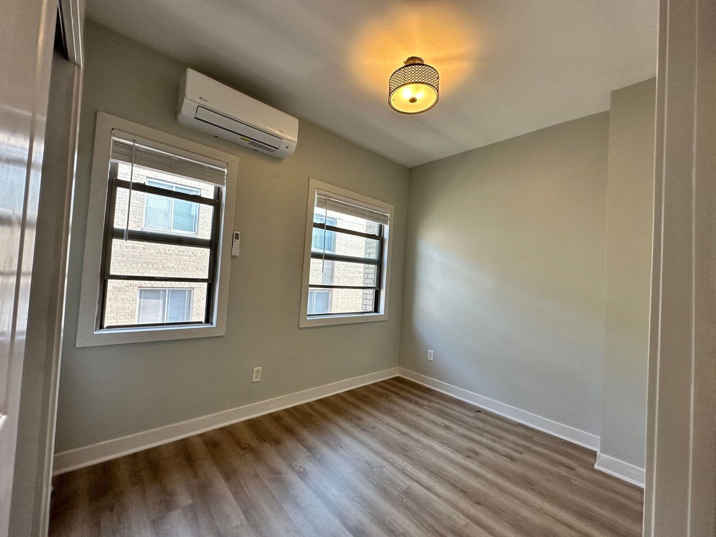 Minneapolis Apartment: 1524 LaSalle Ave