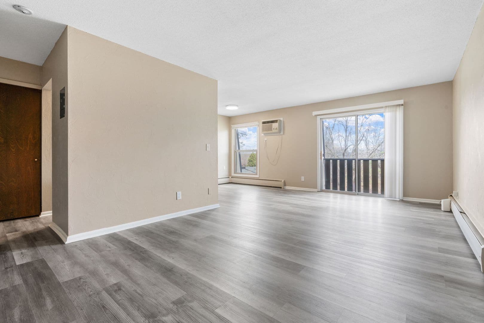 Crystal Apartment: 2701 Brunswick Ave N