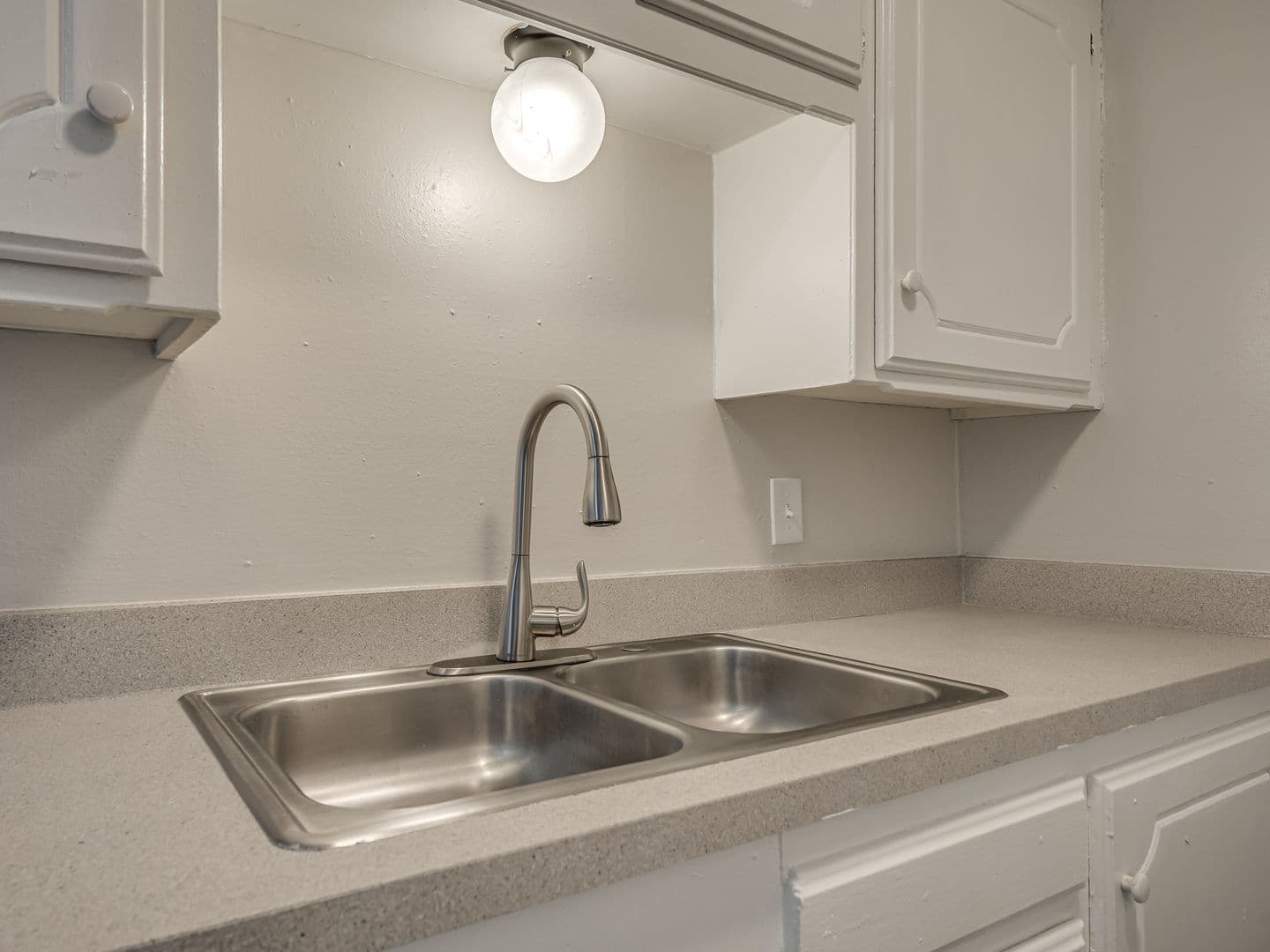 Oklahoma City Apartment: 5909 S Lee Ave