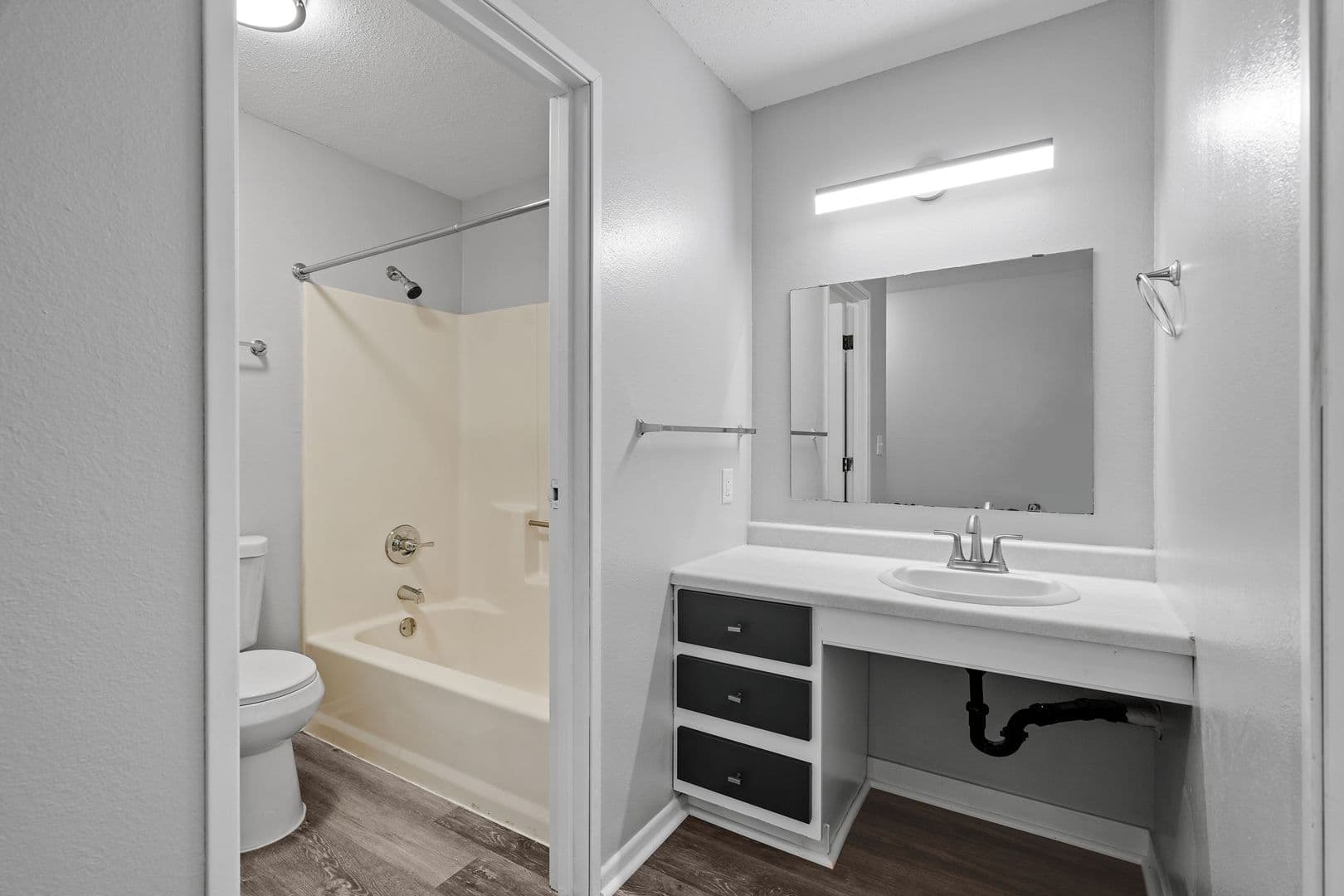 Inver Grove Heights Apartment: 8201-8213 College Trail