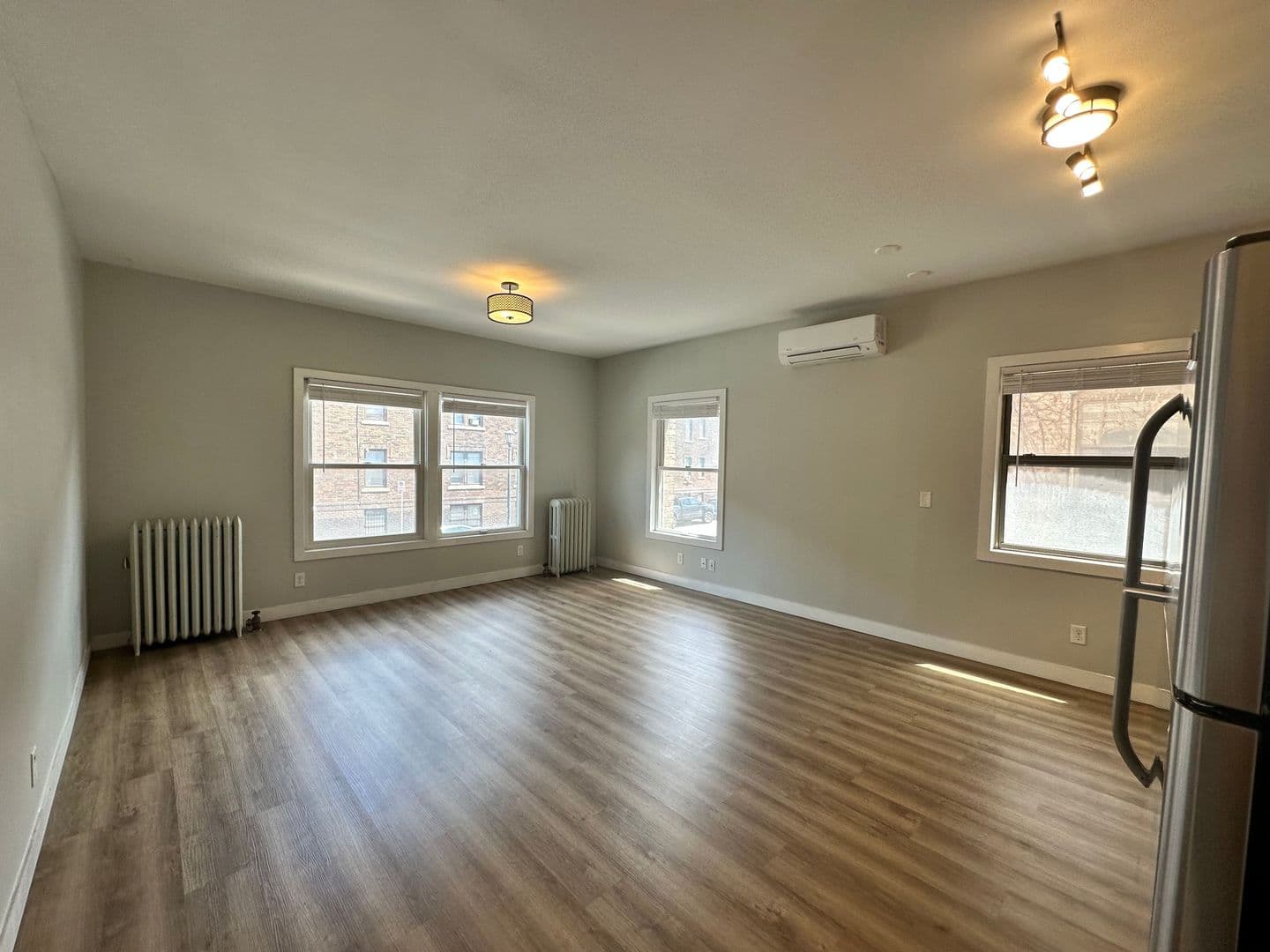 Minneapolis Apartment: 1524 LaSalle Ave