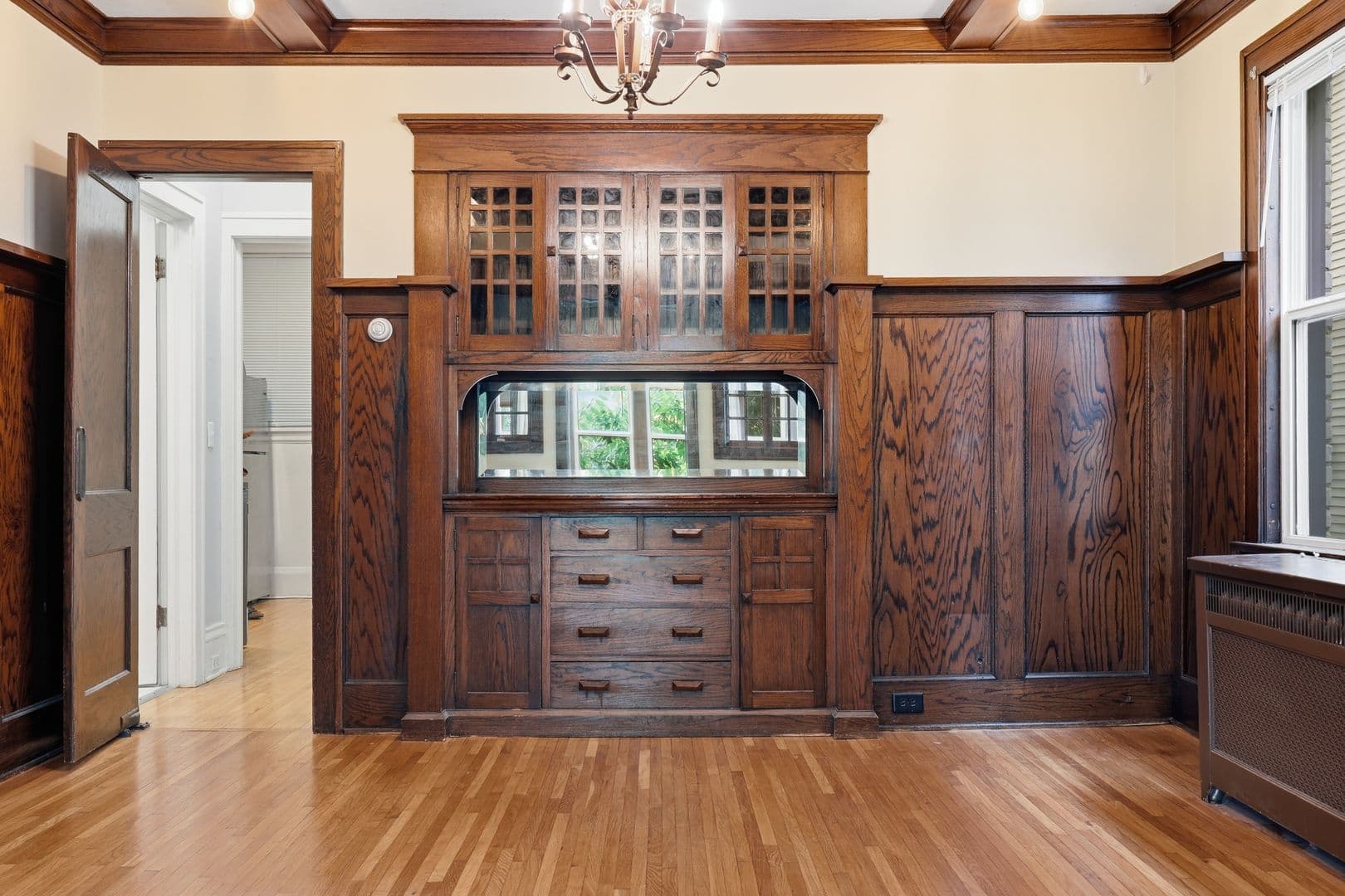 Saint Paul Apartment: 1899 Selby Avenue
