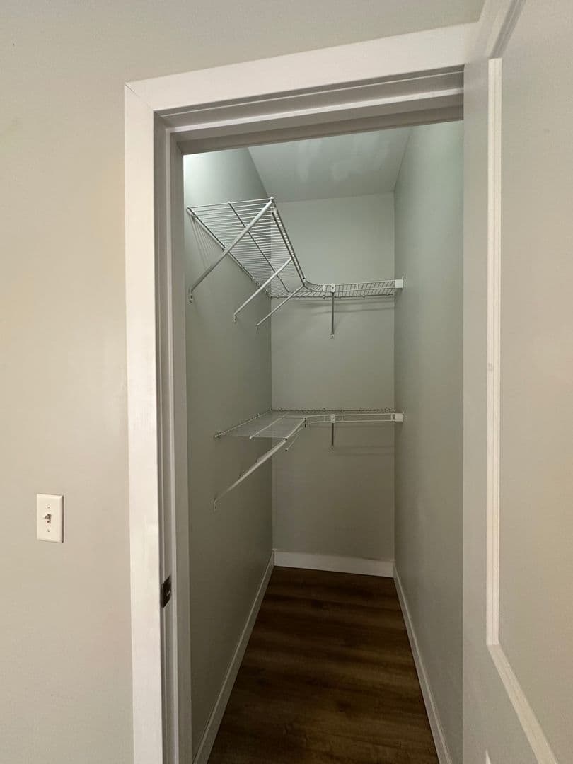 Minneapolis Apartment: 1524 LaSalle Ave