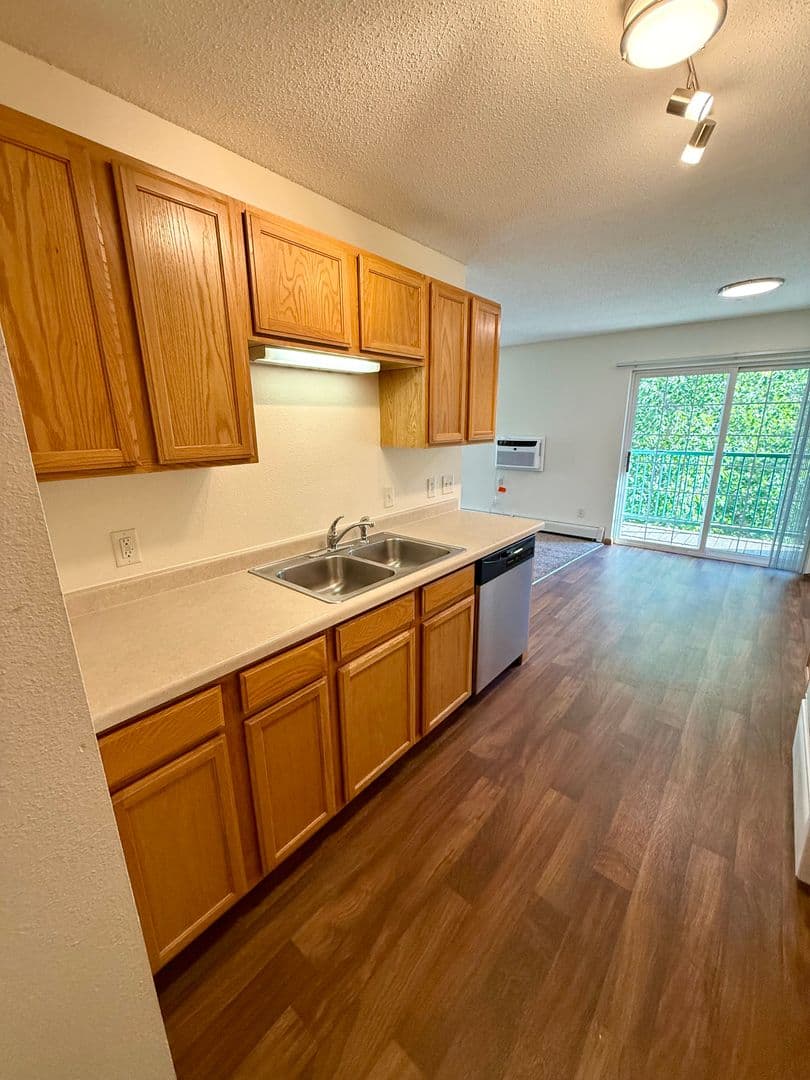 North Branch Apartment: 6470 Birch St - 6495 Ash St