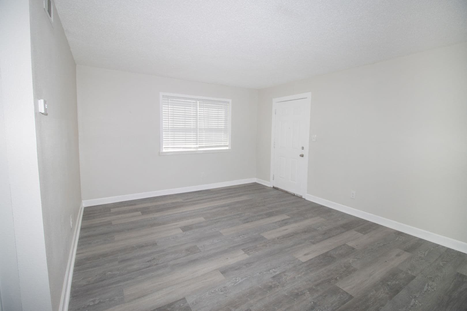 Fulton Apartment: 1005 Airport Road