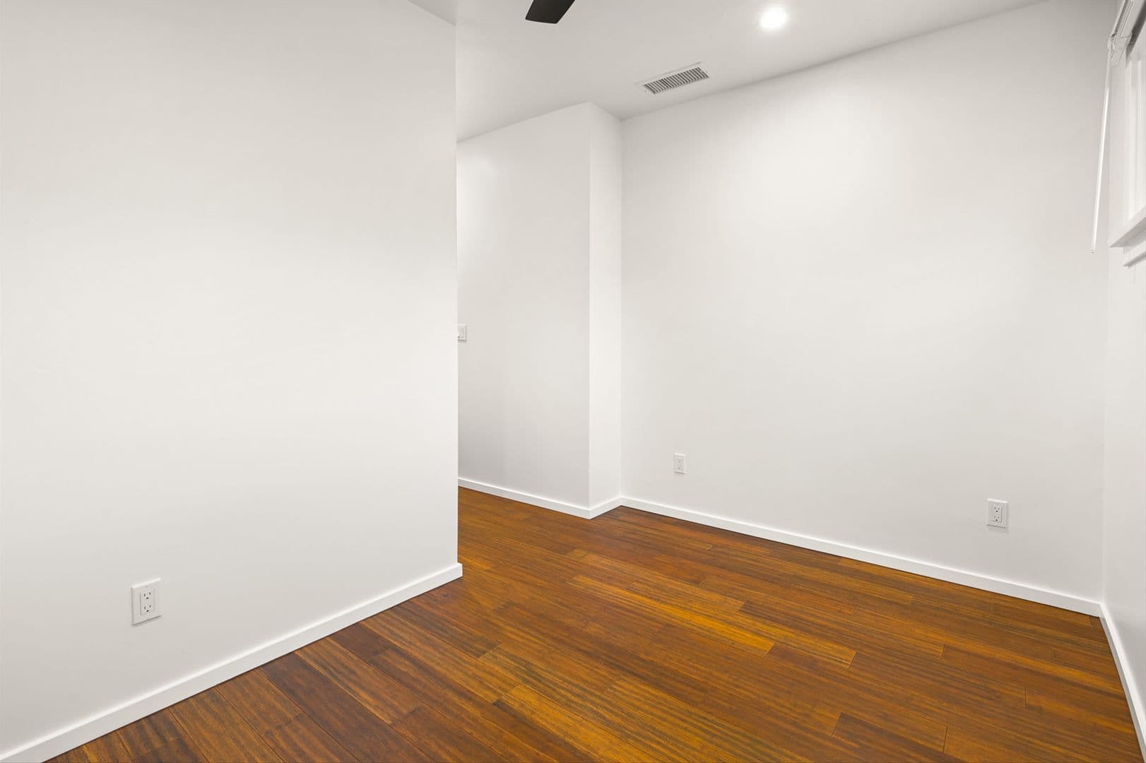 Santa Barbara Apartment: 1001 & 1003 Neil Park Avenue