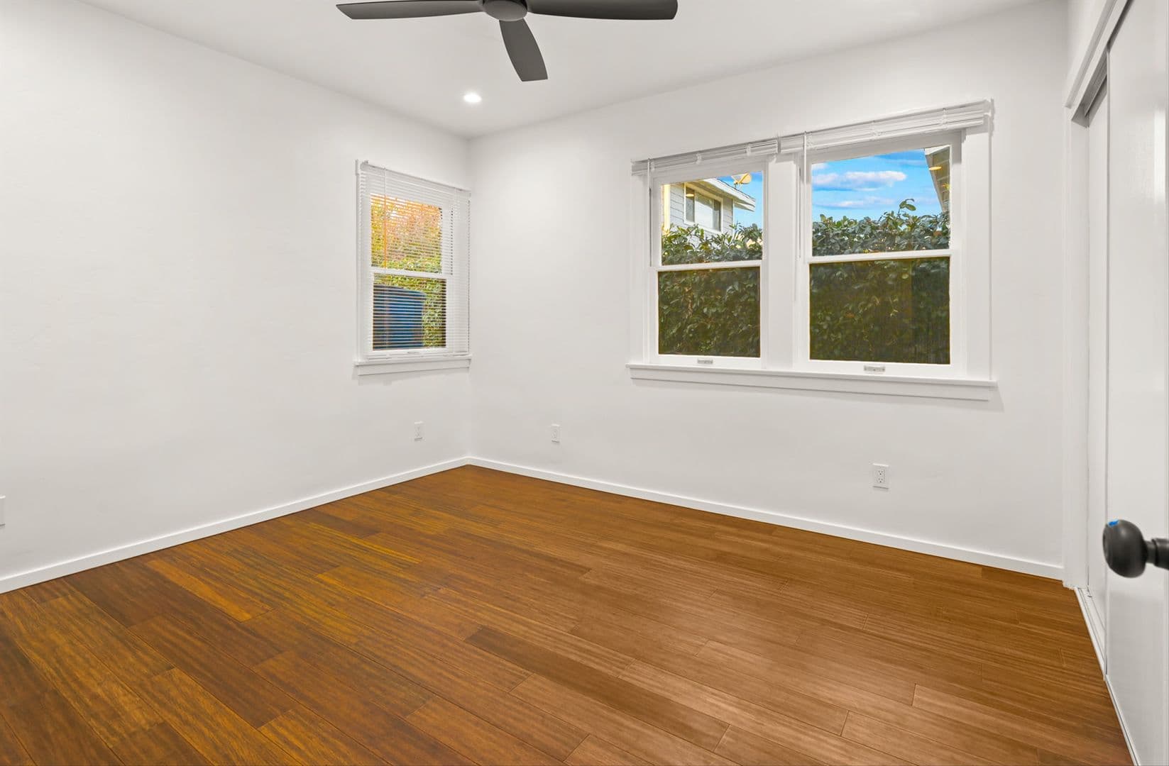 Santa Barbara Apartment: 1001 & 1003 Neil Park Avenue