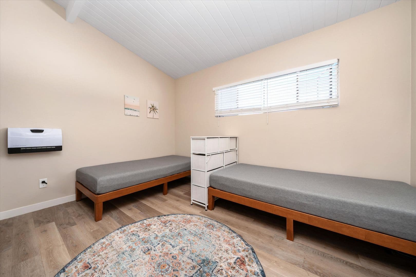 Santa Barbara Apartment: 319 W Montecito St