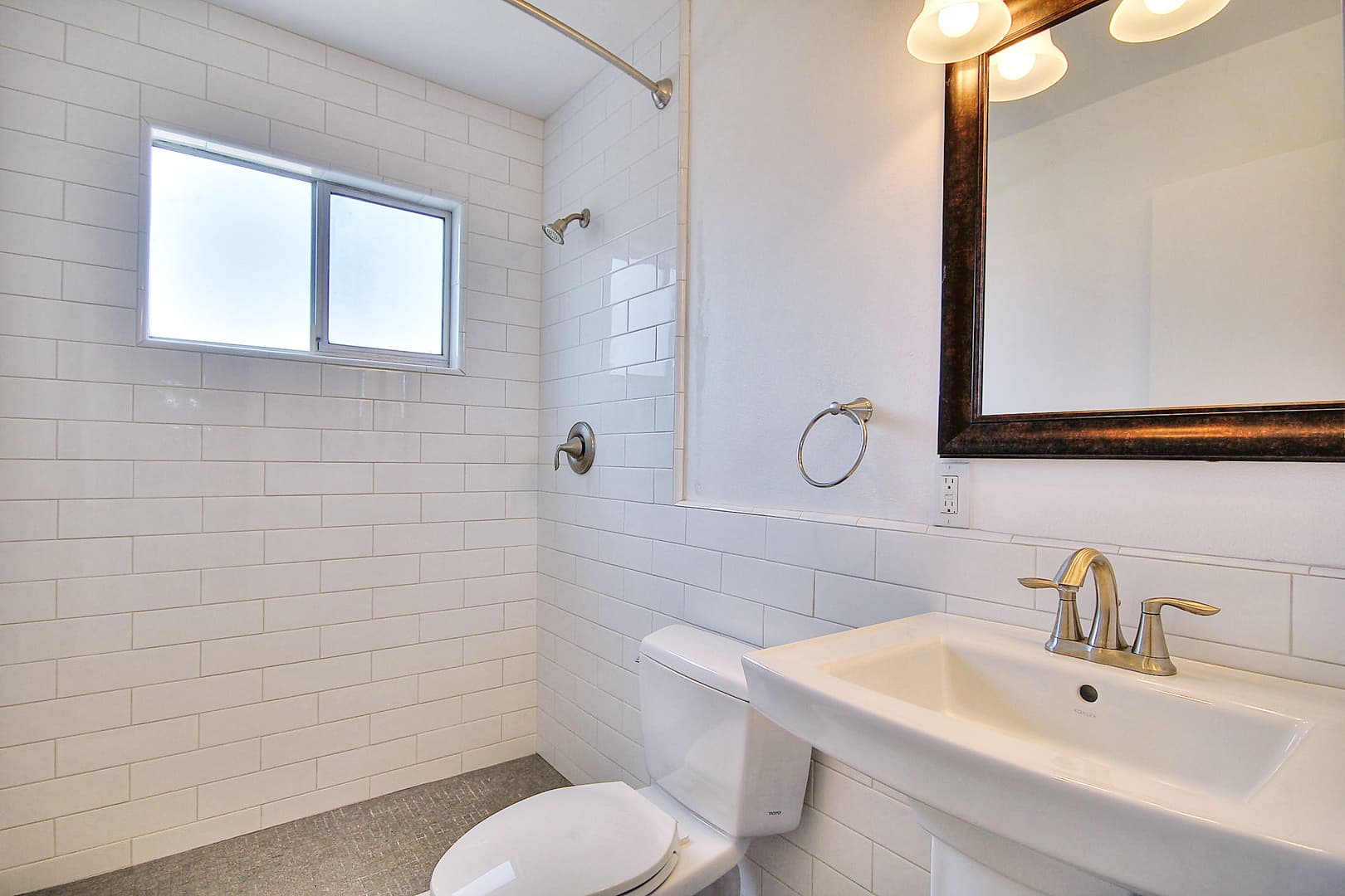 Goleta Apartment: 6519 Seville