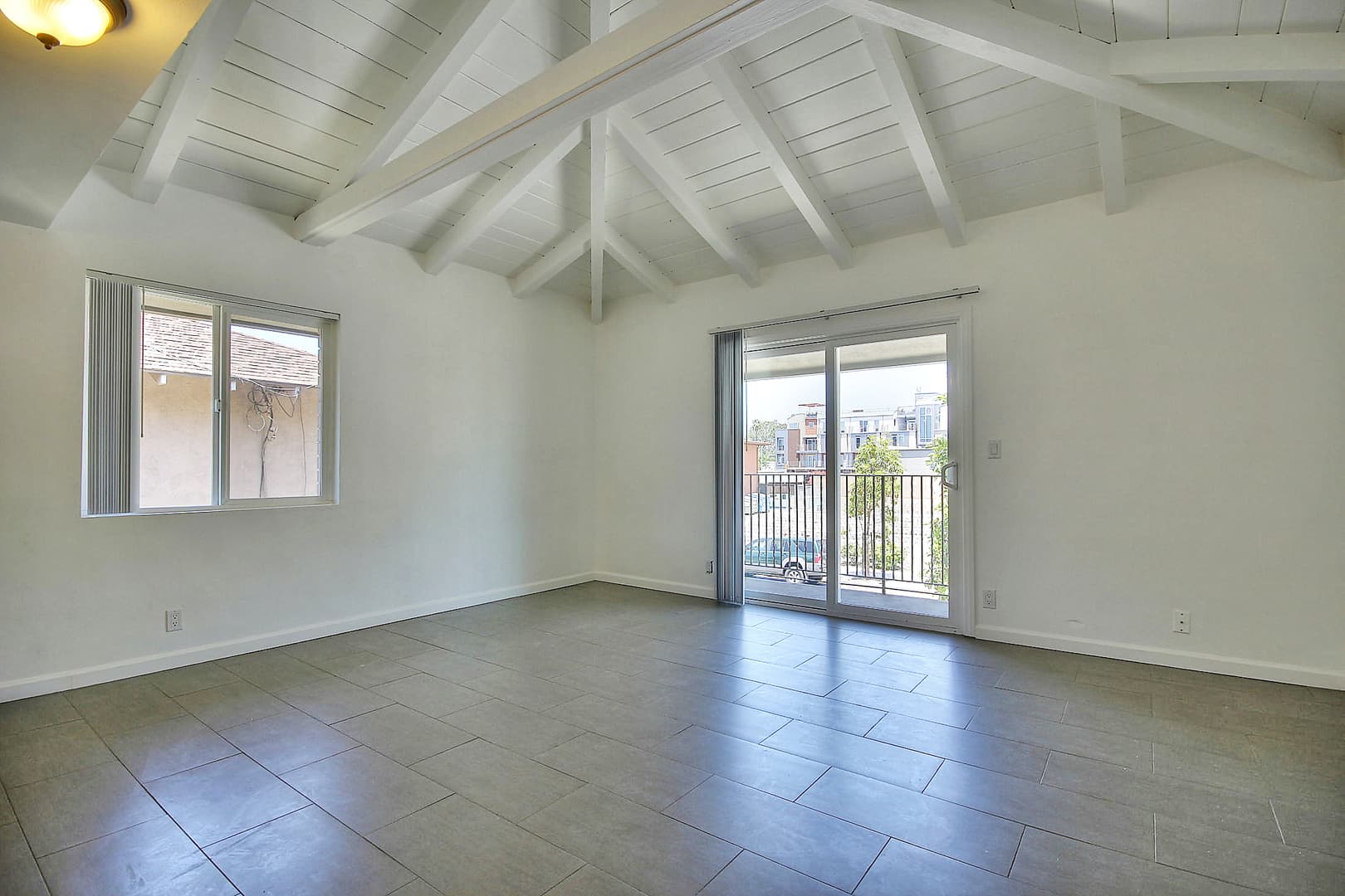 Goleta Apartment: 6515 Trigo
