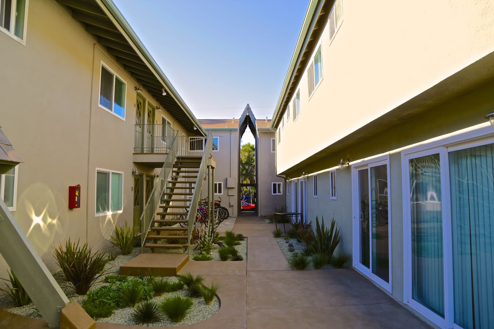 Goleta Apartment: 6591 Seville