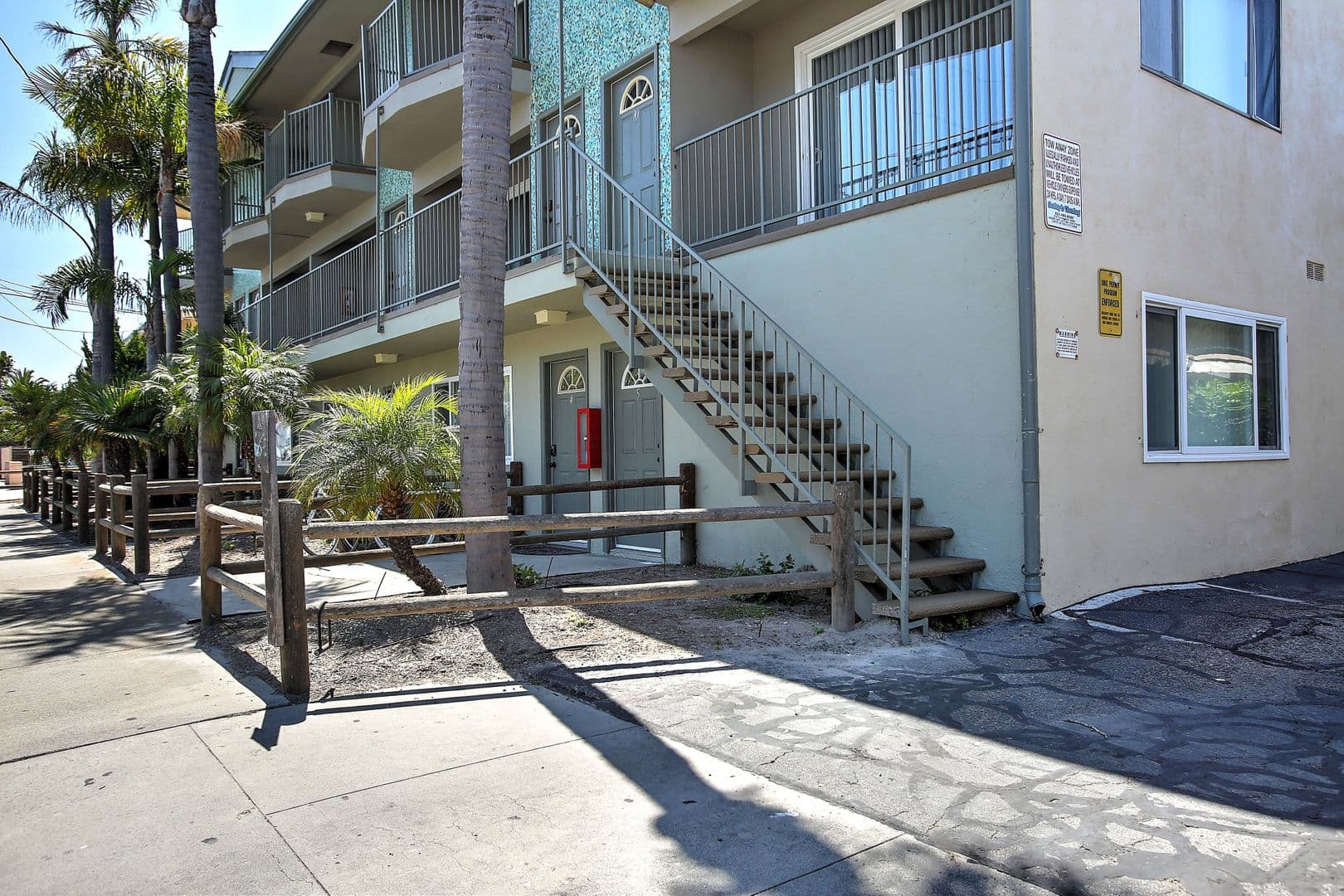 Goleta Apartment: 6565 Sabado Tarde
