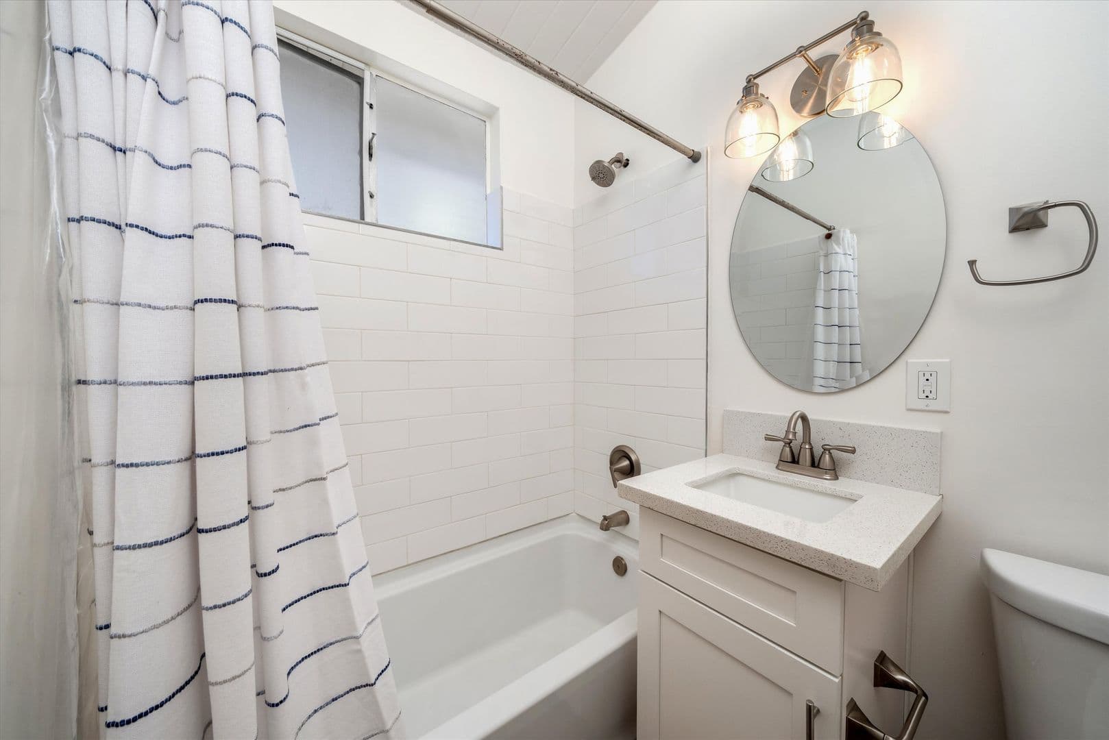 Santa Barbara Apartment: 319 W Montecito St