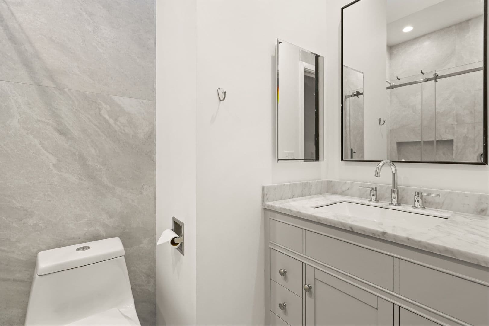Santa Barbara Apartment: 1001 & 1003 Neil Park Avenue