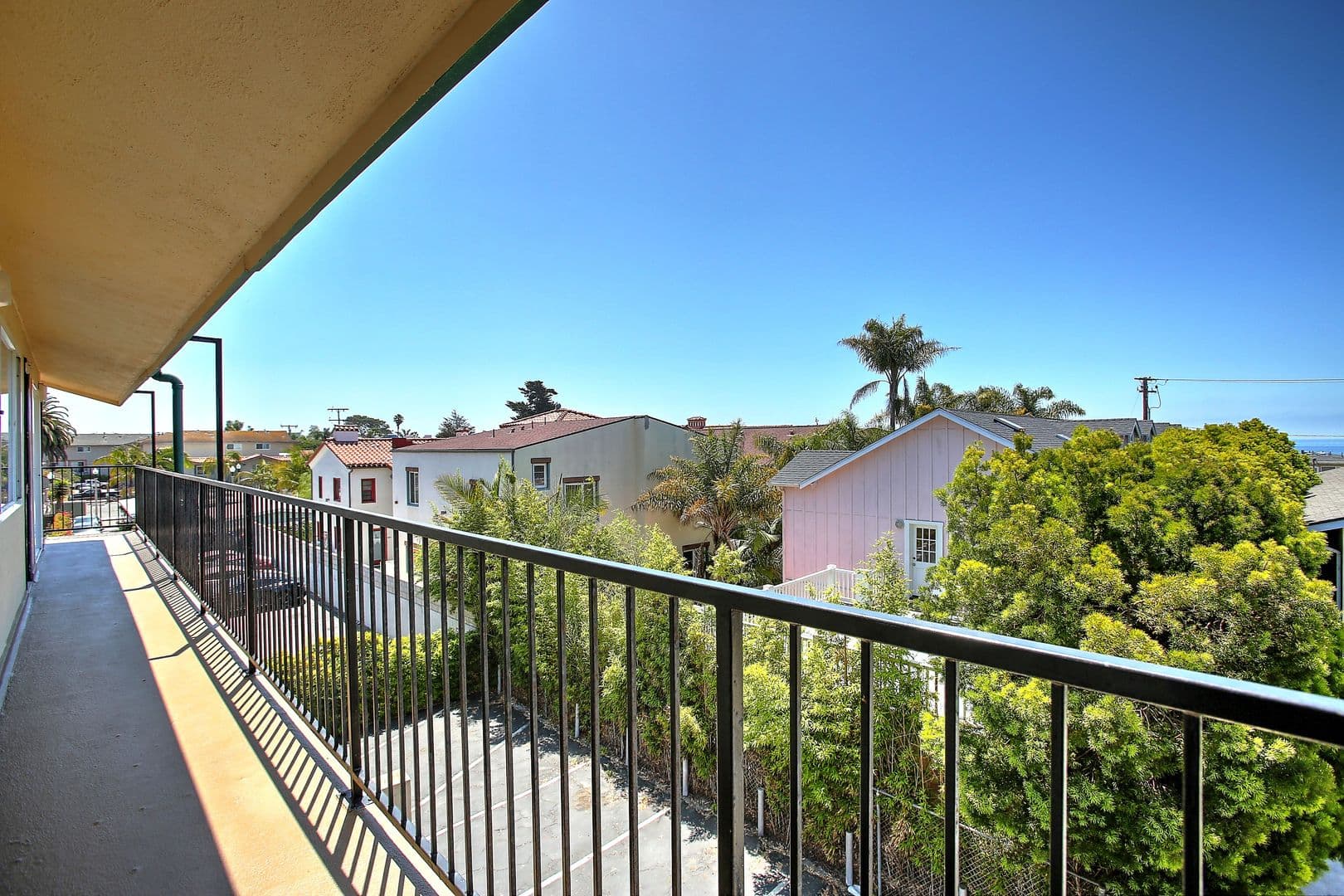 Goleta Apartment: 6565 Sabado Tarde