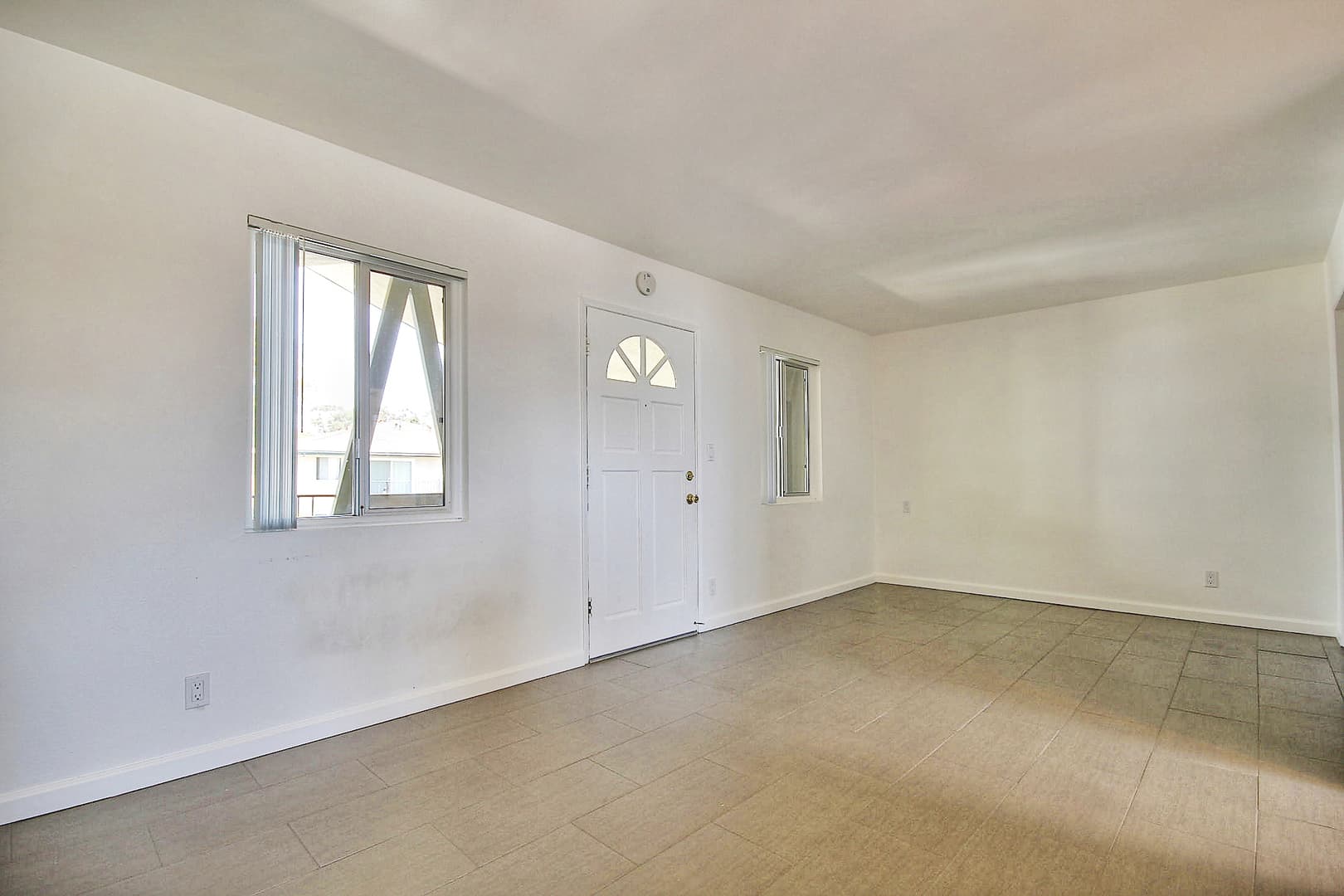 Goleta Apartment: 6519 Seville
