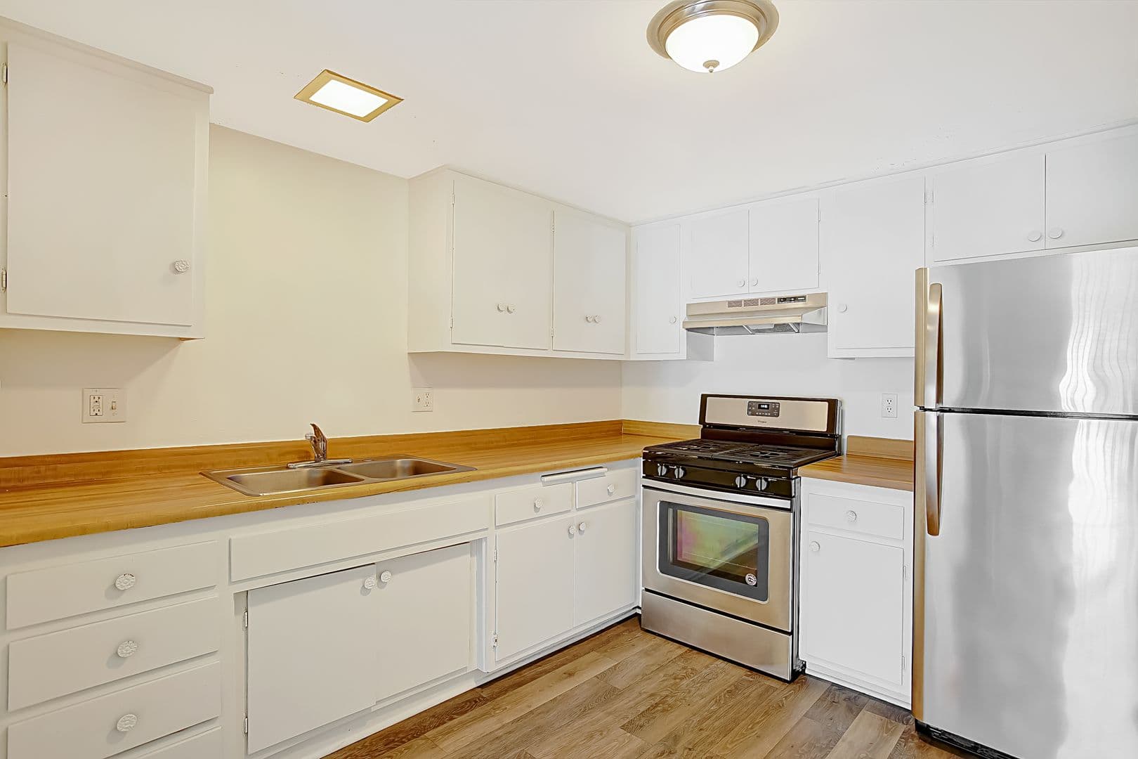 Goleta Apartment: 6565 Sabado Tarde