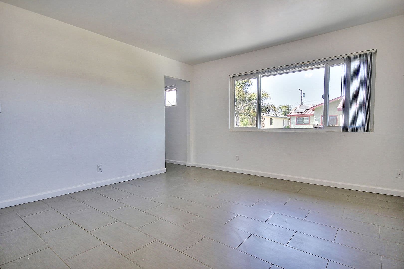 Goleta Apartment: 6584 Del Playa