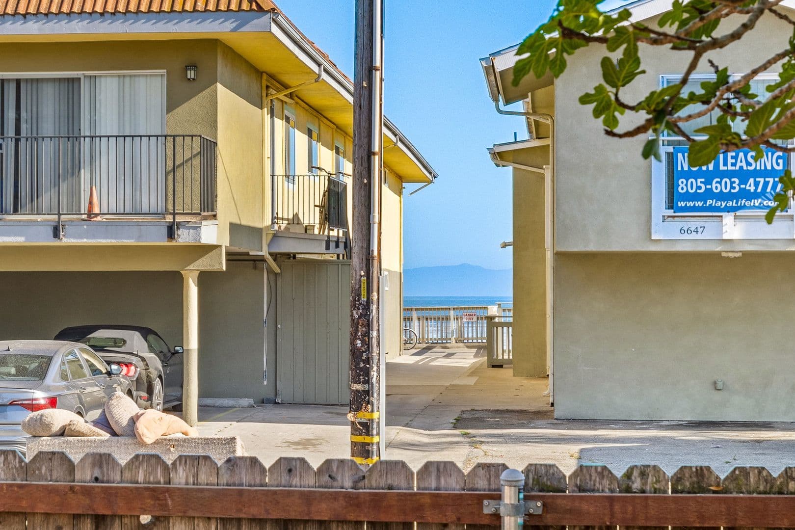 Goleta Apartment: 6648 Del Playa
