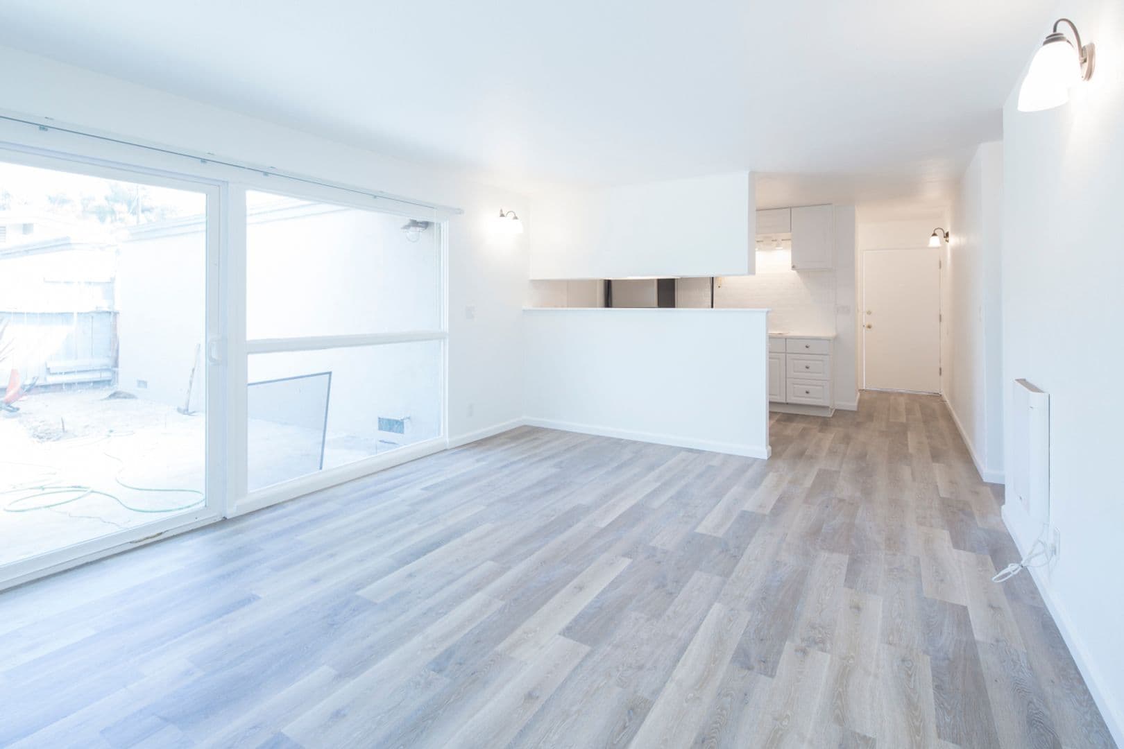 Goleta Apartment: 6740 Sabado Tarde