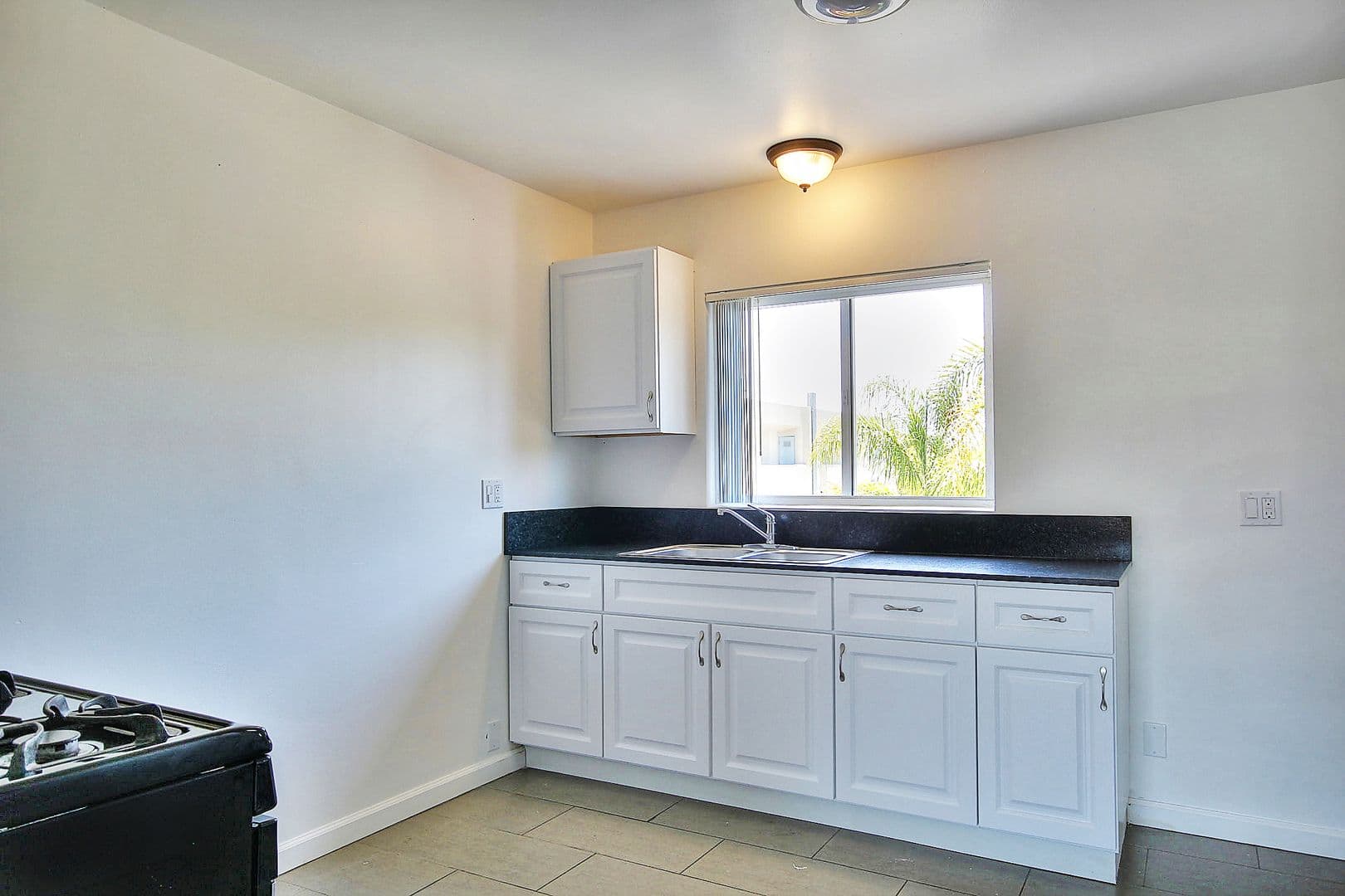 Goleta Apartment: 6587 Cordoba