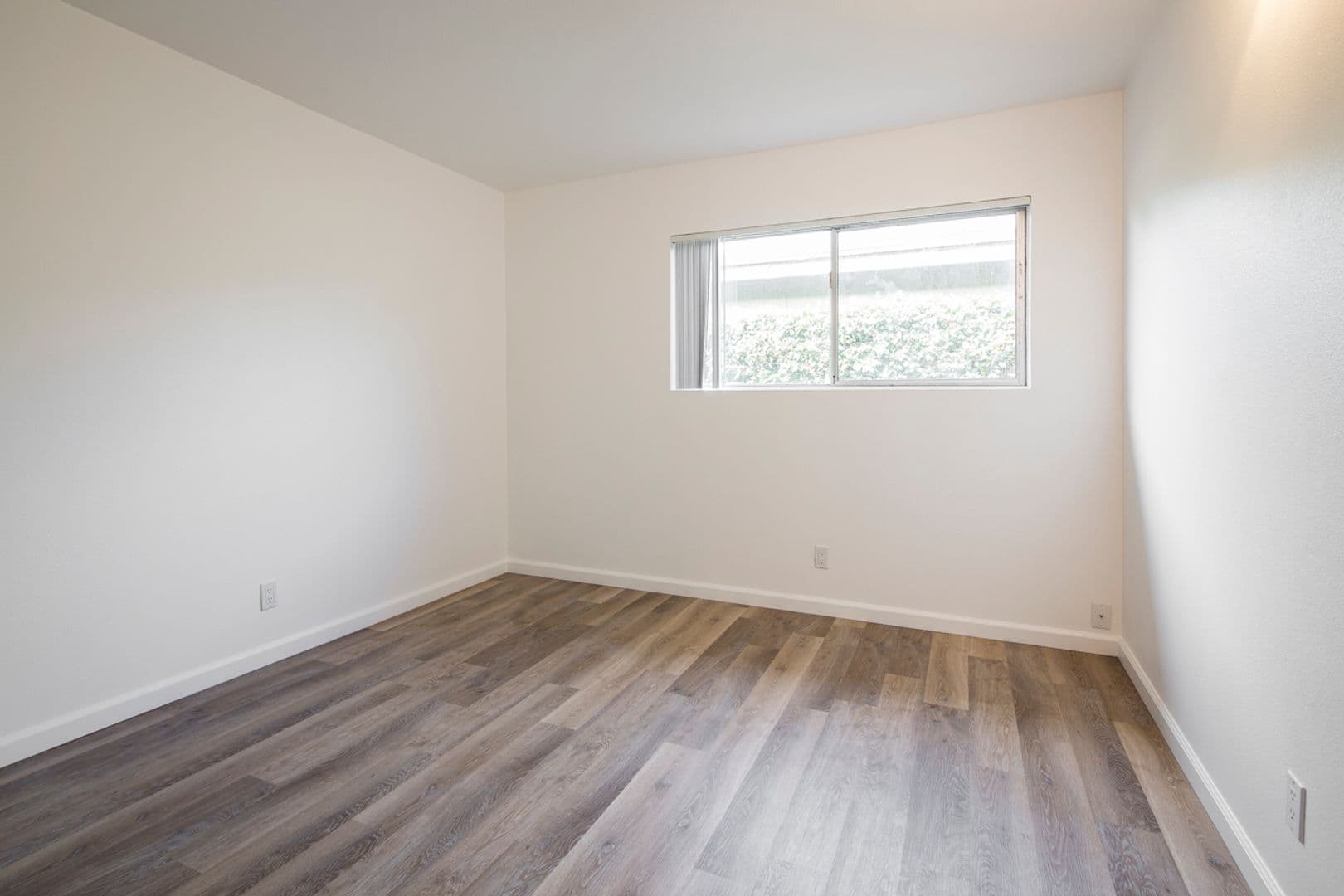 Goleta Apartment: 6740 Sabado Tarde