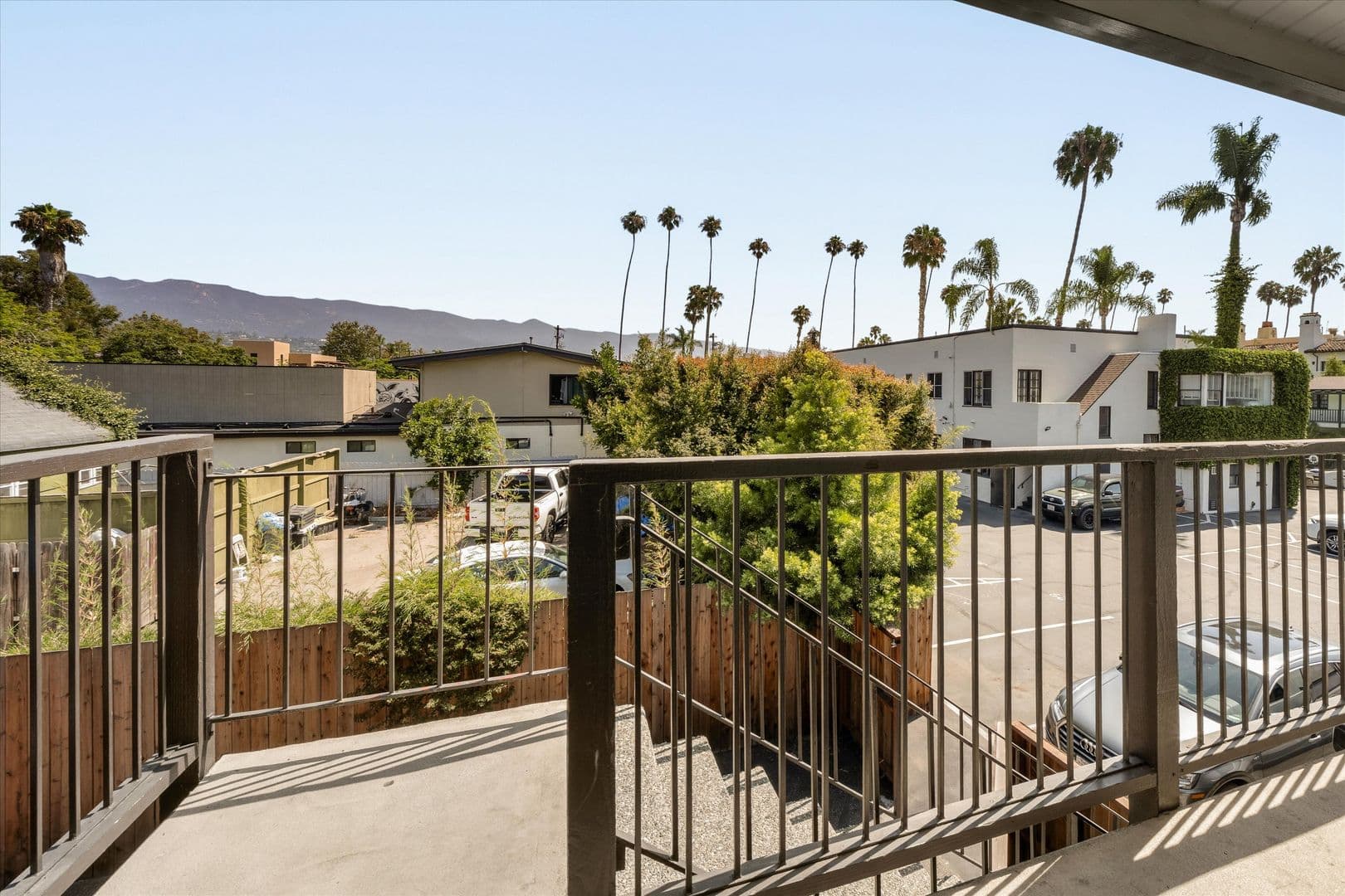 Santa Barbara Apartment: 319 W Montecito St