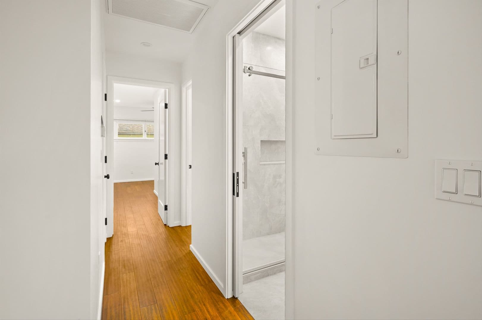 Santa Barbara Apartment: 1001 & 1003 Neil Park Avenue