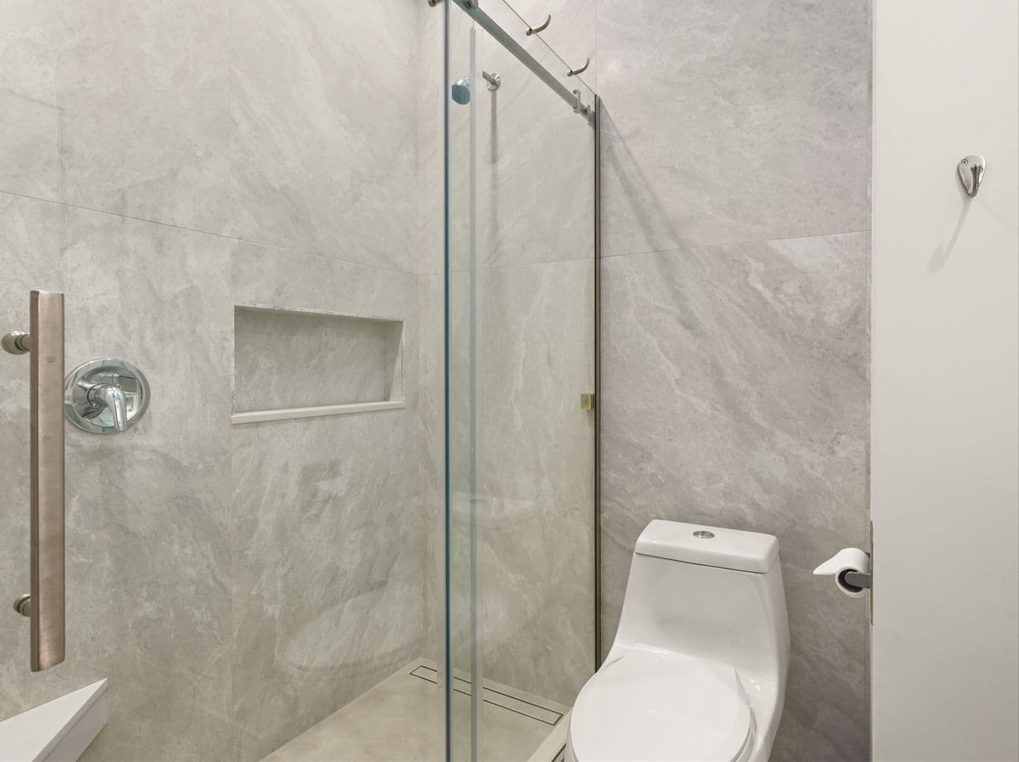 Santa Barbara Apartment: 1001 & 1003 Neil Park Avenue