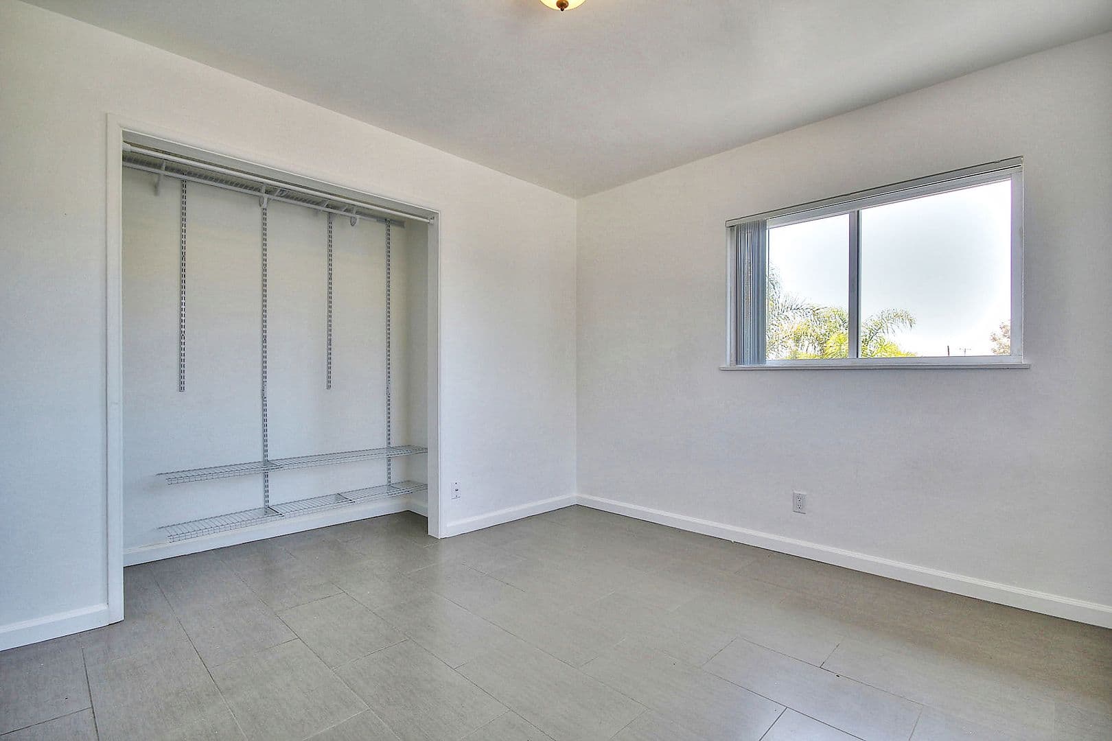 Goleta Apartment: 6587 Cordoba