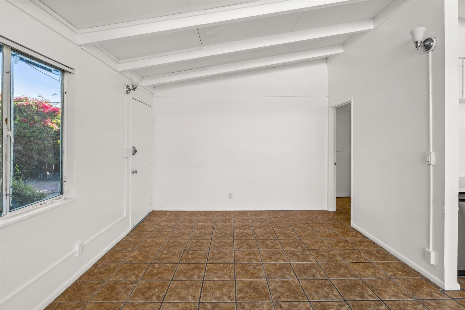 Goleta Apartment: 6648 Del Playa