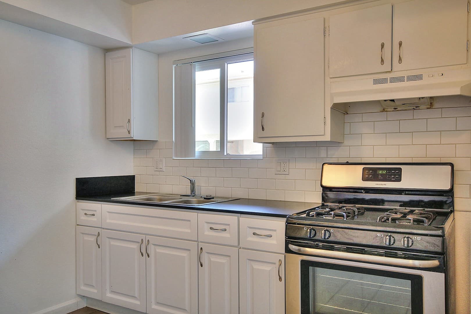 Goleta Apartment: 6514 El Nido