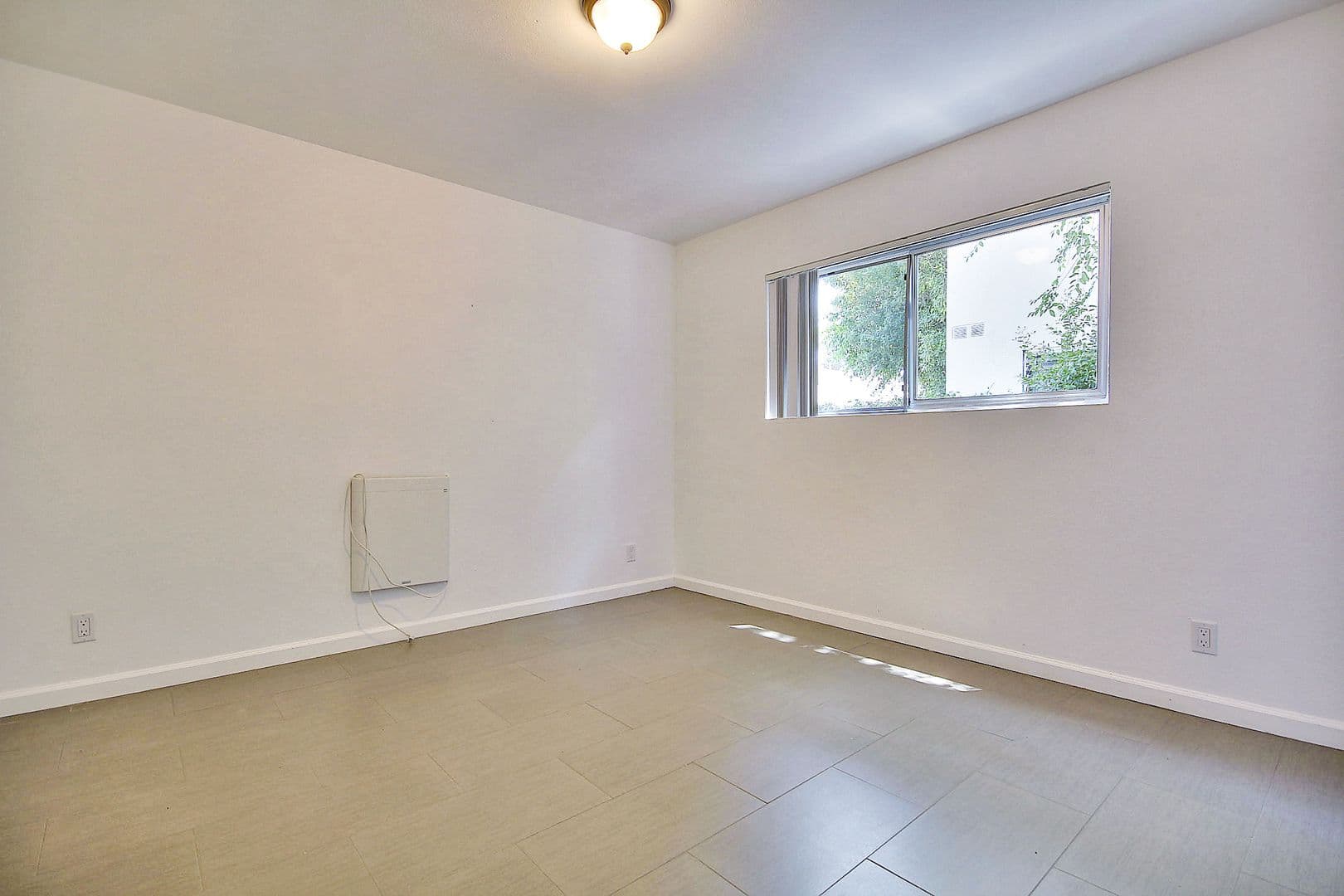 Goleta Apartment: 6519 Seville