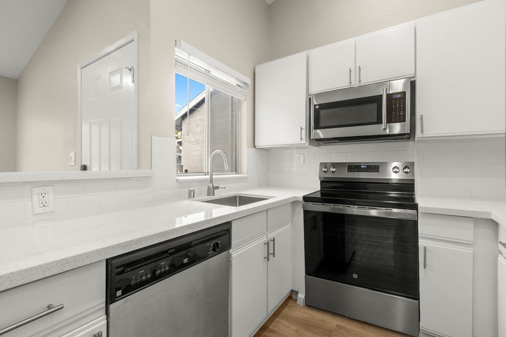 El Sobrante Apartment: 5312 D Avila Way