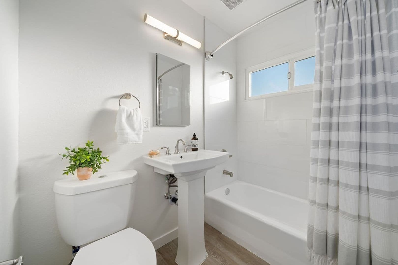 Paso Robles Apartment: 240 Spring Street