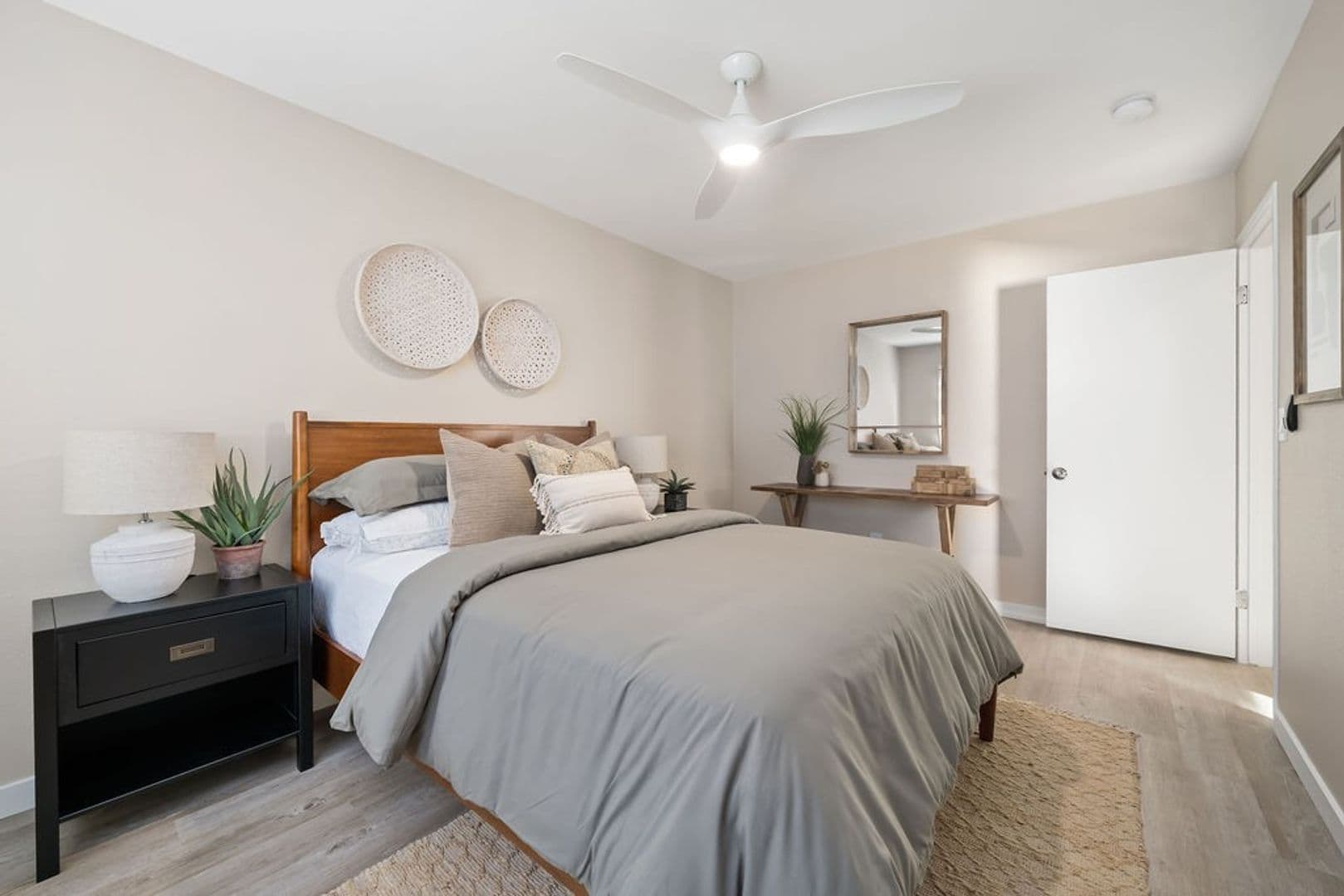 Paso Robles Apartment: 240 Spring Street