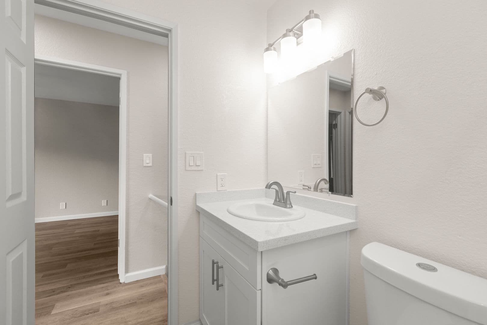 El Sobrante Apartment: 5312 D Avila Way