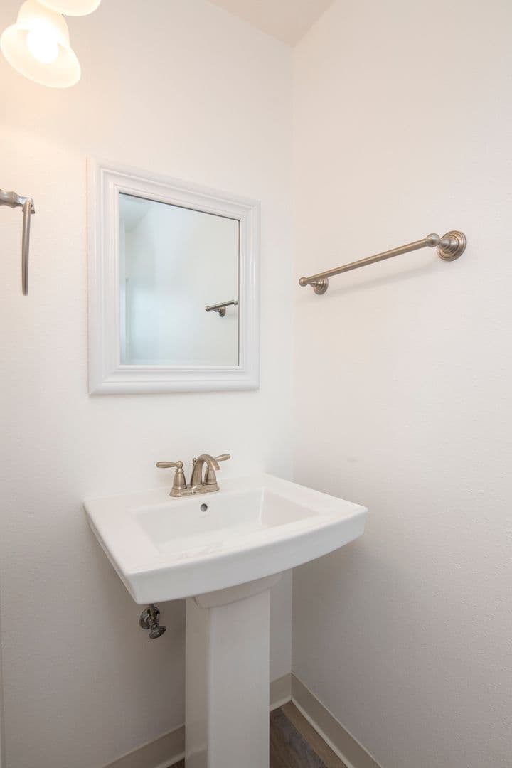 Goleta Apartment: 6740 Sabado Tarde