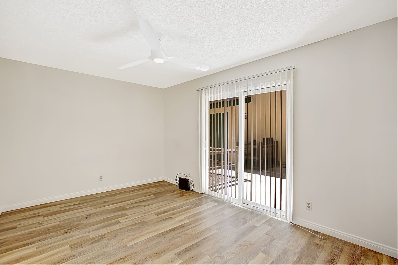 Goleta Apartment: 6565 Sabado Tarde