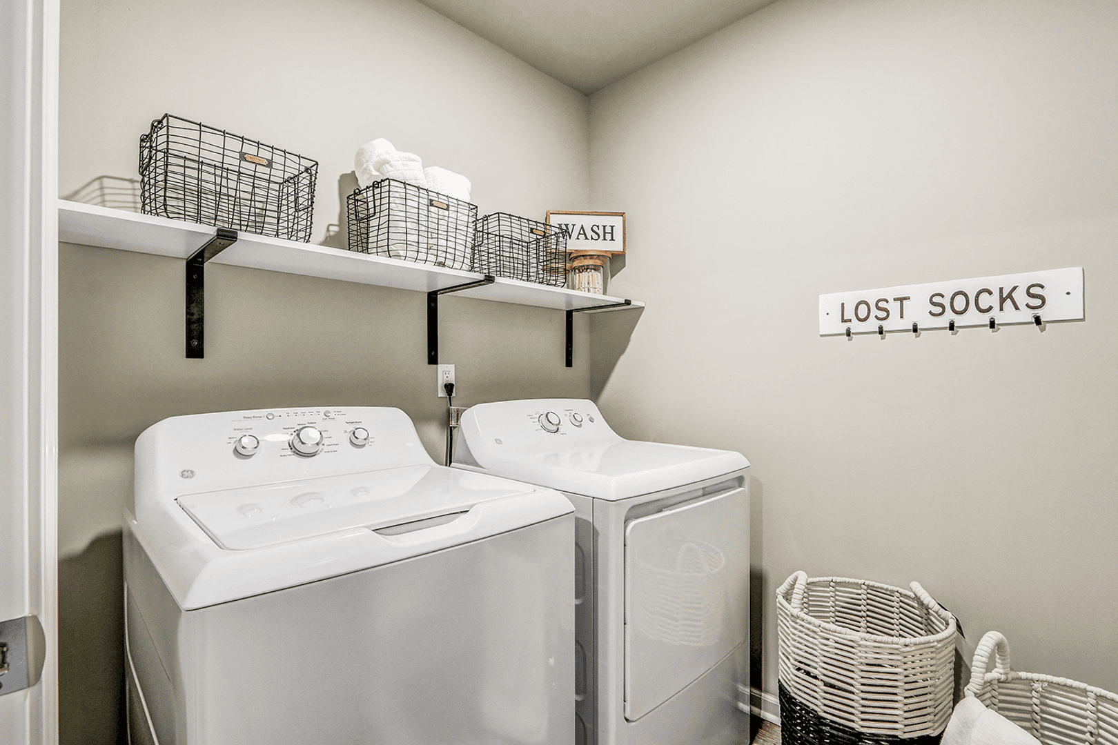 Washington Apartment: 7770 Newbury Blvd.