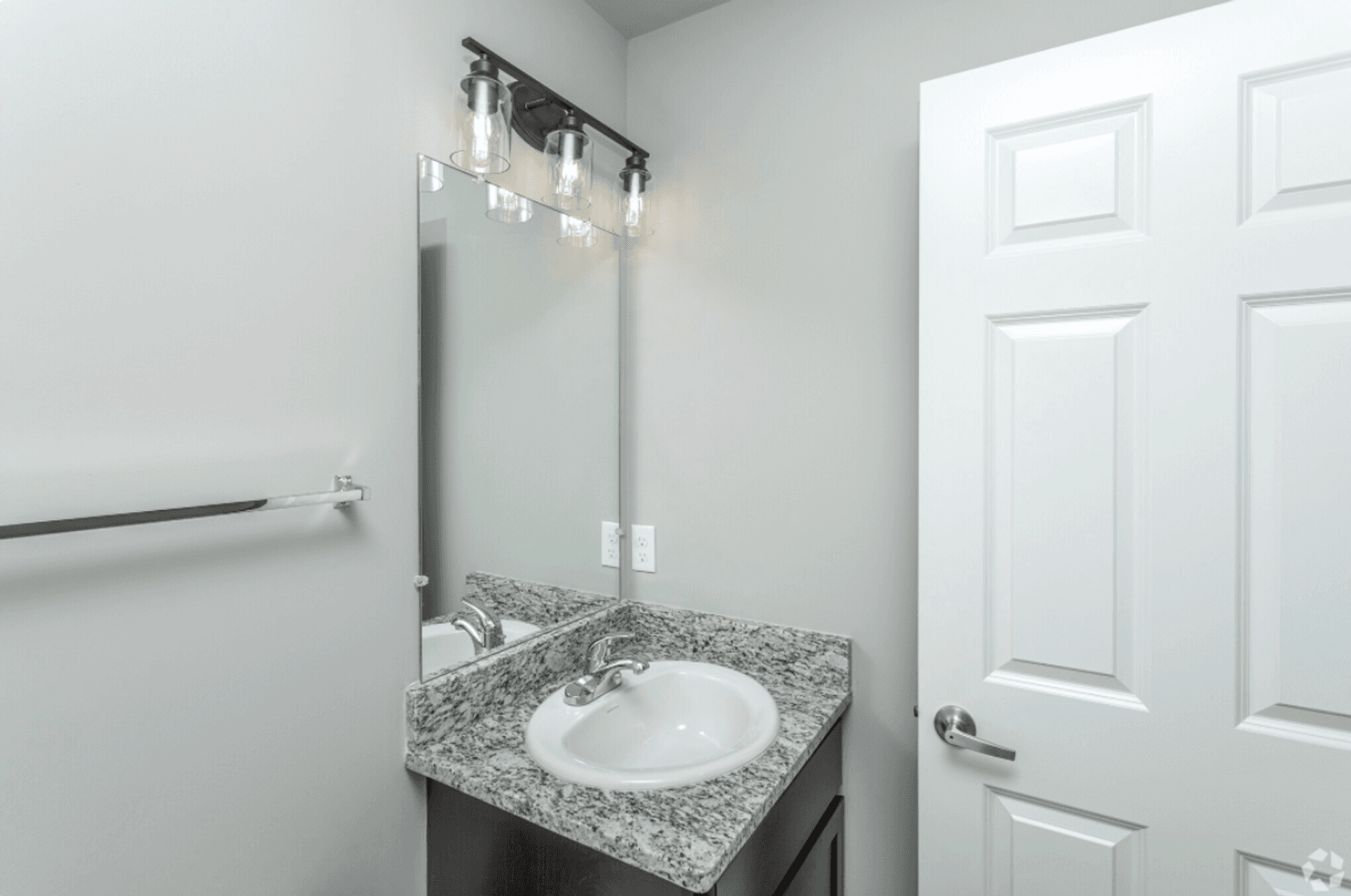 Washington Apartment: 7770 Newbury Blvd.