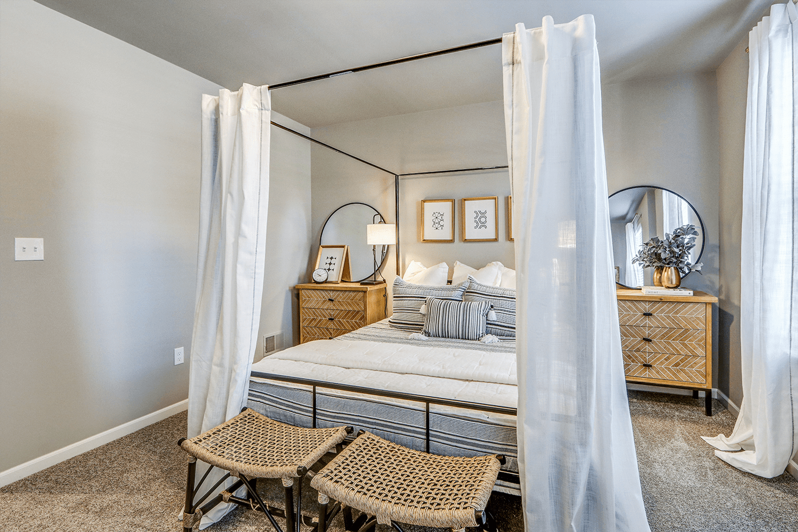 Washington Apartment: 7770 Newbury Blvd.