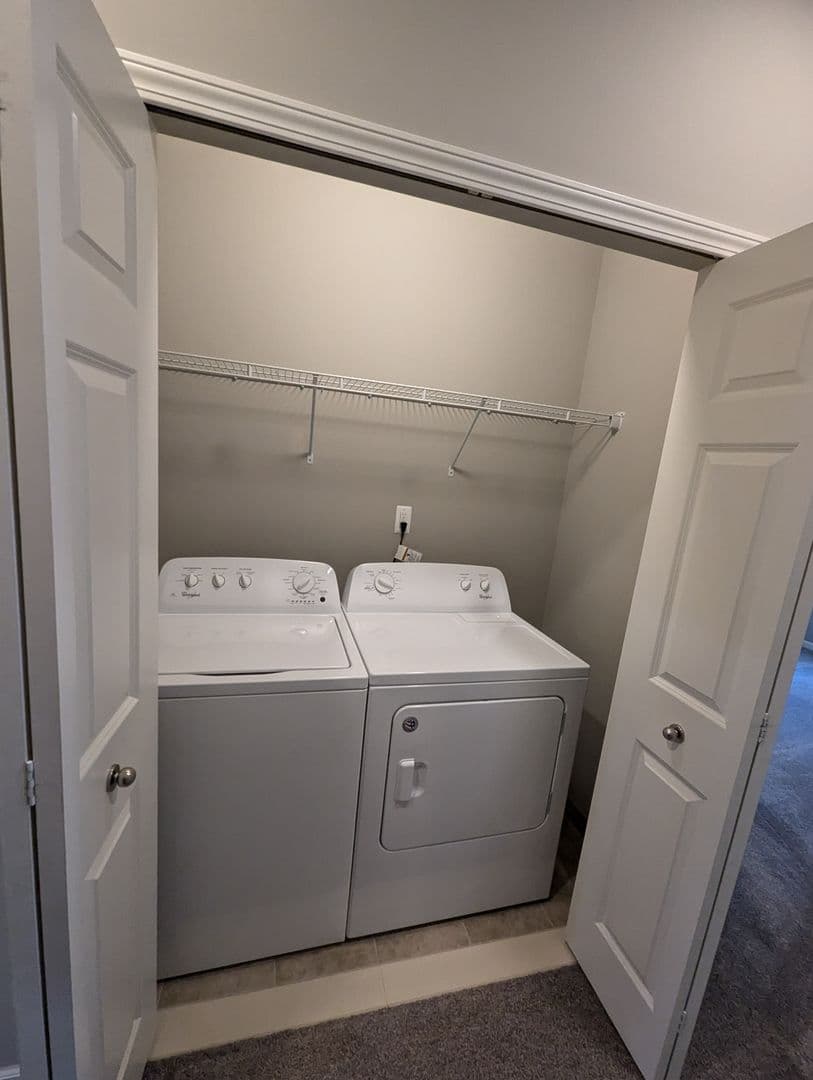 Sterling Heights Apartment: Bebernick Lane