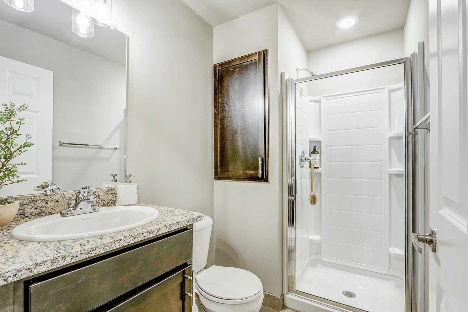 Washington Apartment: 7770 Newbury Blvd.