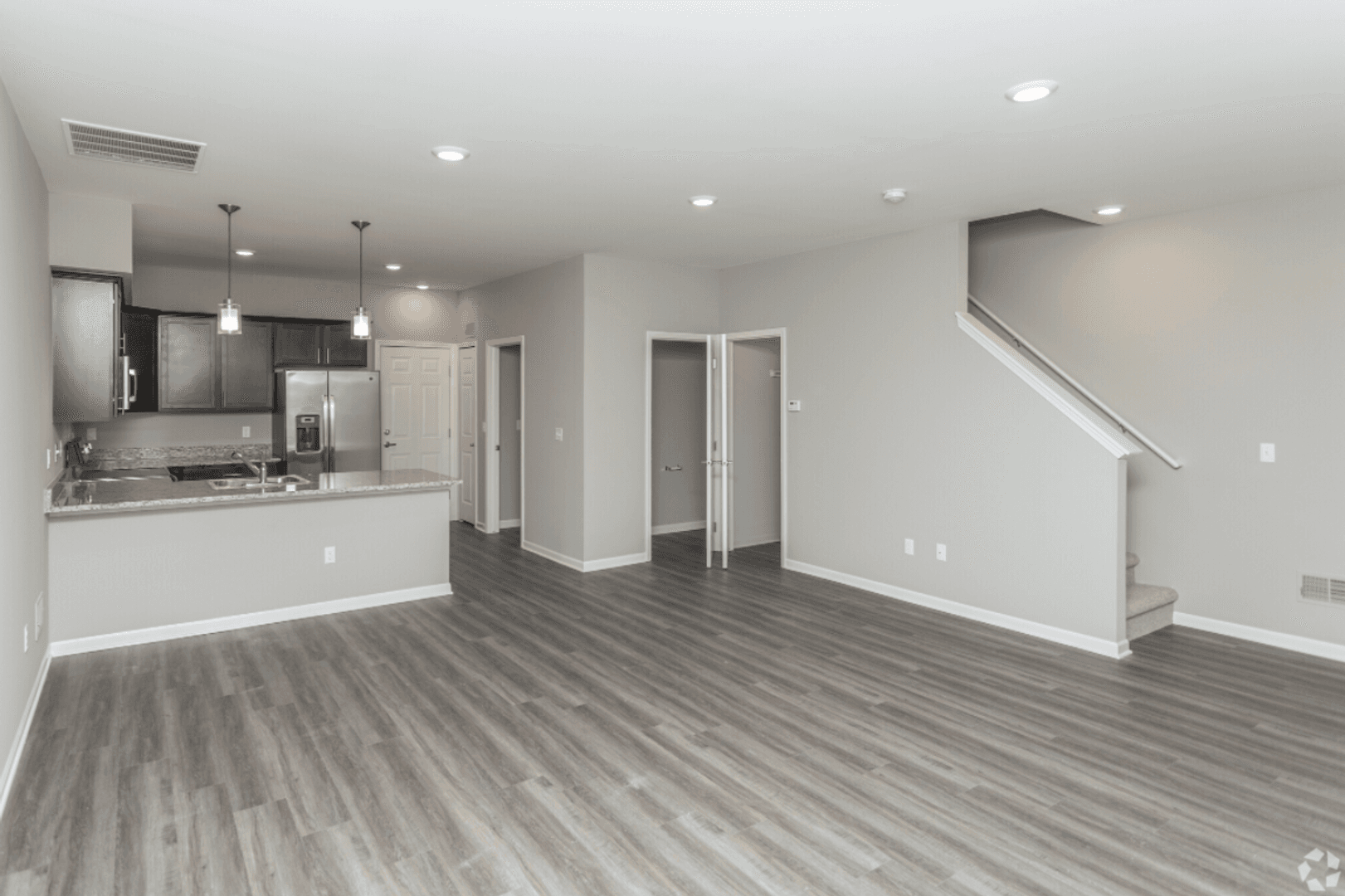 Washington Apartment: 7770 Newbury Blvd.