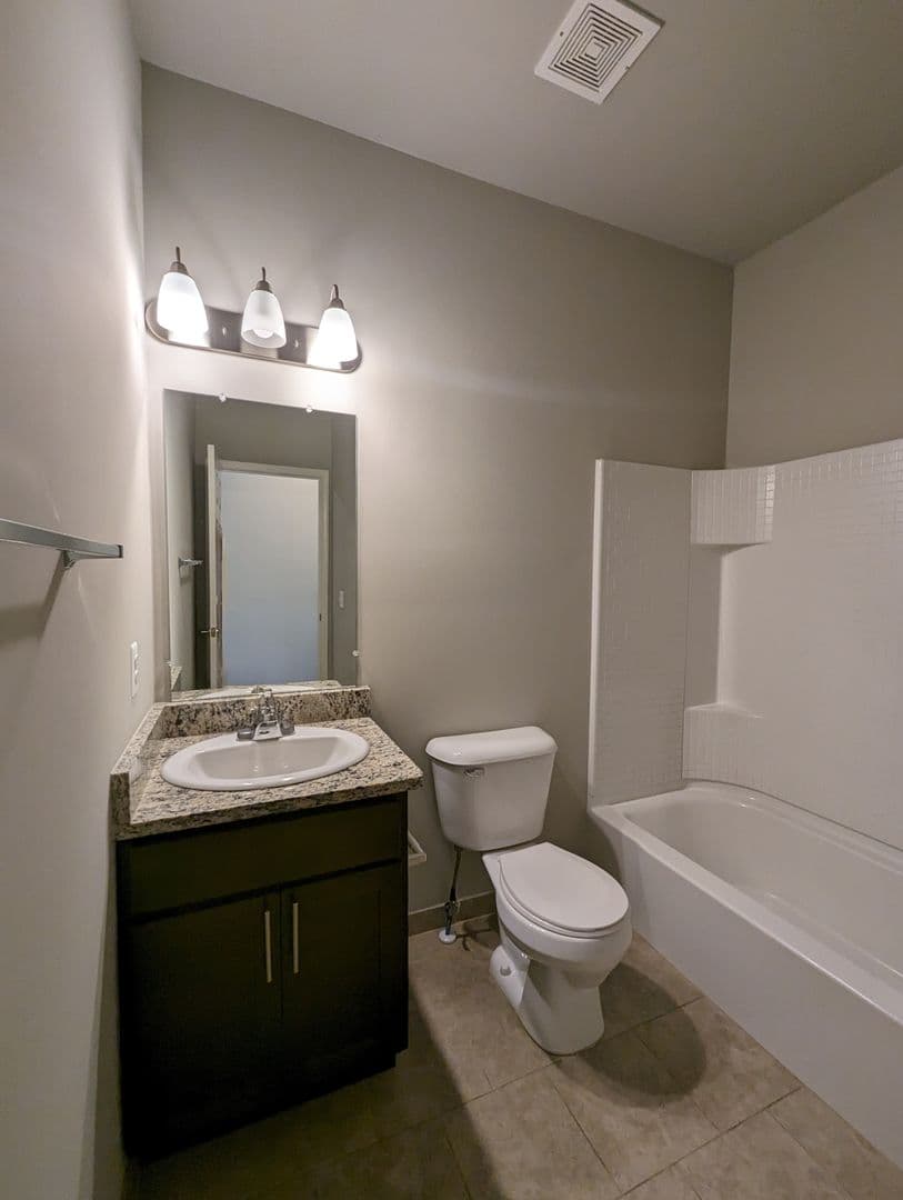 Sterling Heights Apartment: Bebernick Lane