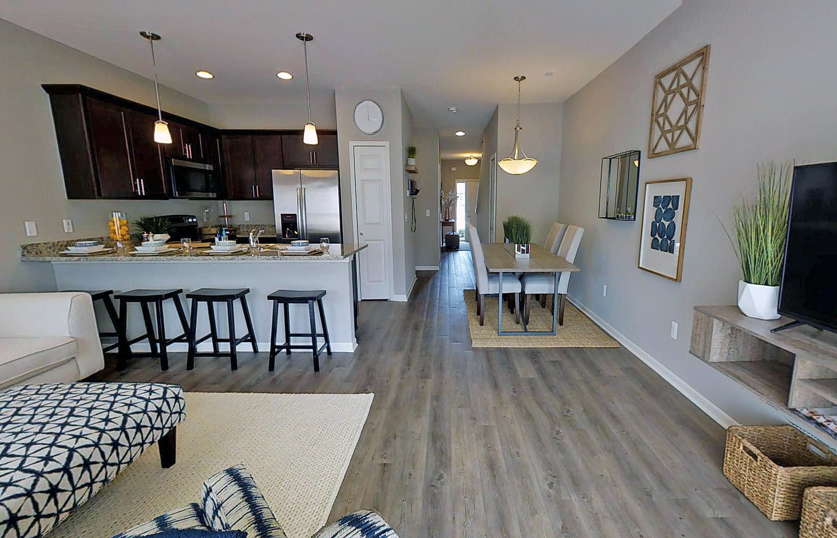 Auburn Hills Apartment: 3331 Antigua Drive