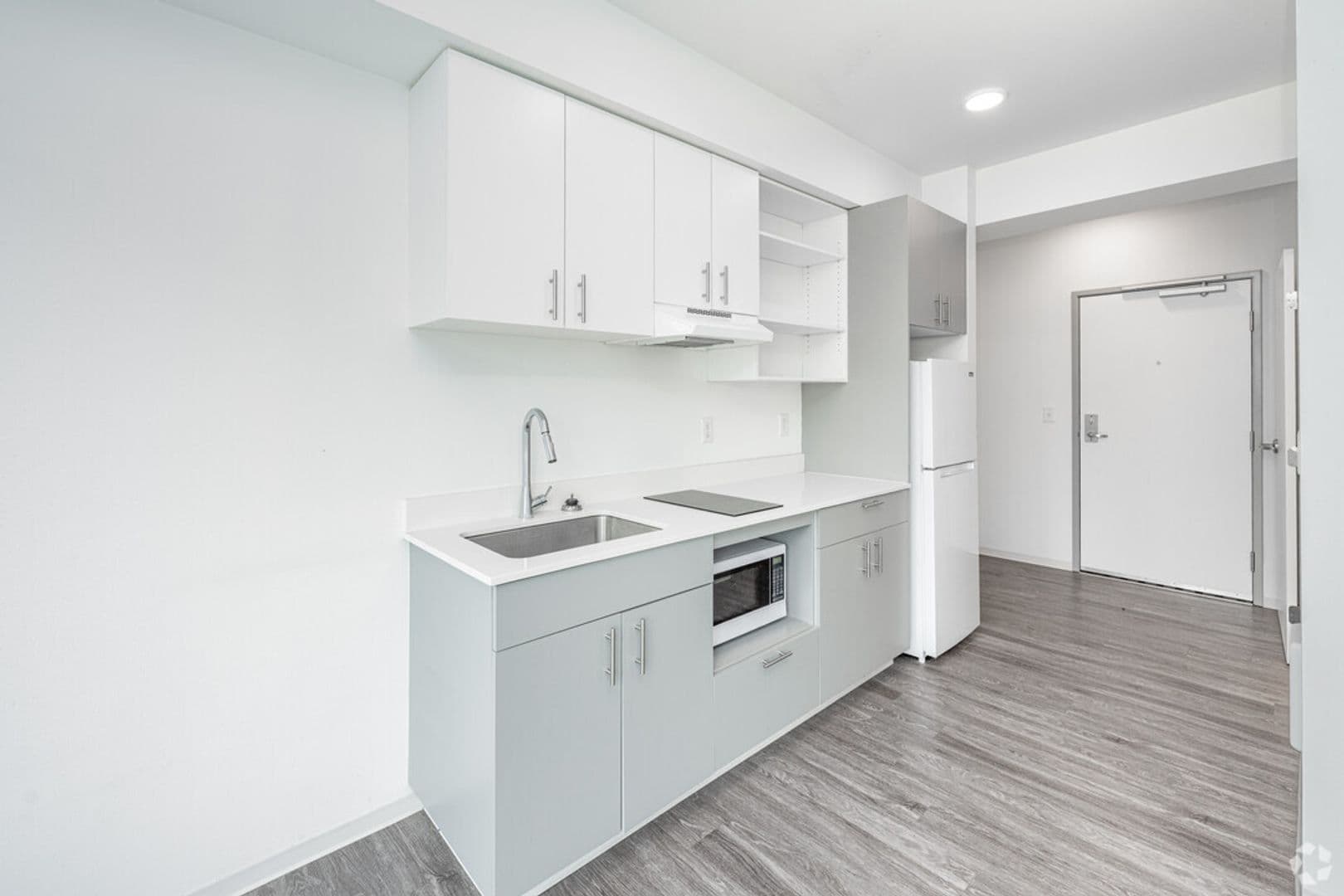 Tacoma Apartment: 824 MLK Jr Way