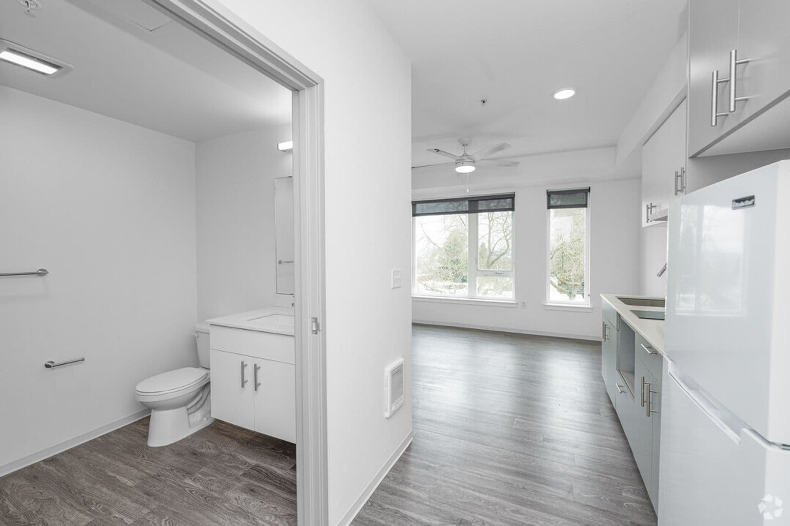 Tacoma Apartment: 824 MLK Jr Way