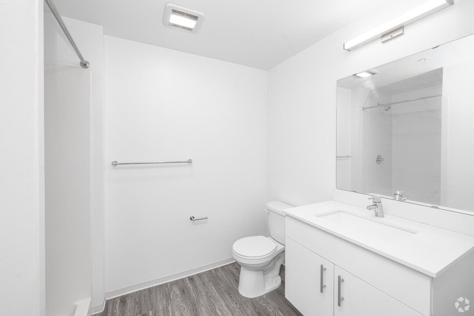 Tacoma Apartment: 824 MLK Jr Way